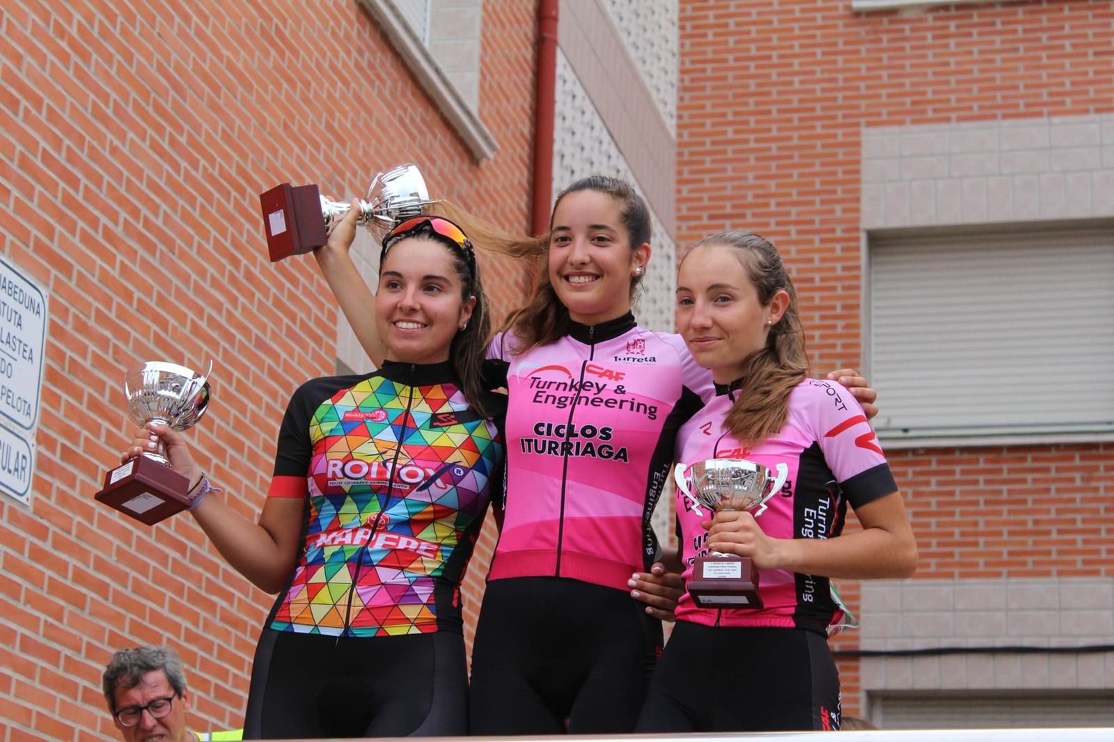 Julia Sánchez, en el tercer cajón del podio en las pruebas vascas.
