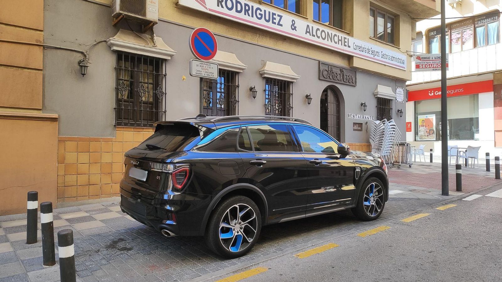 El vehículo de Antonio Gallardo, en zona de carga y descarga, el 18 de septiembre de 2024.