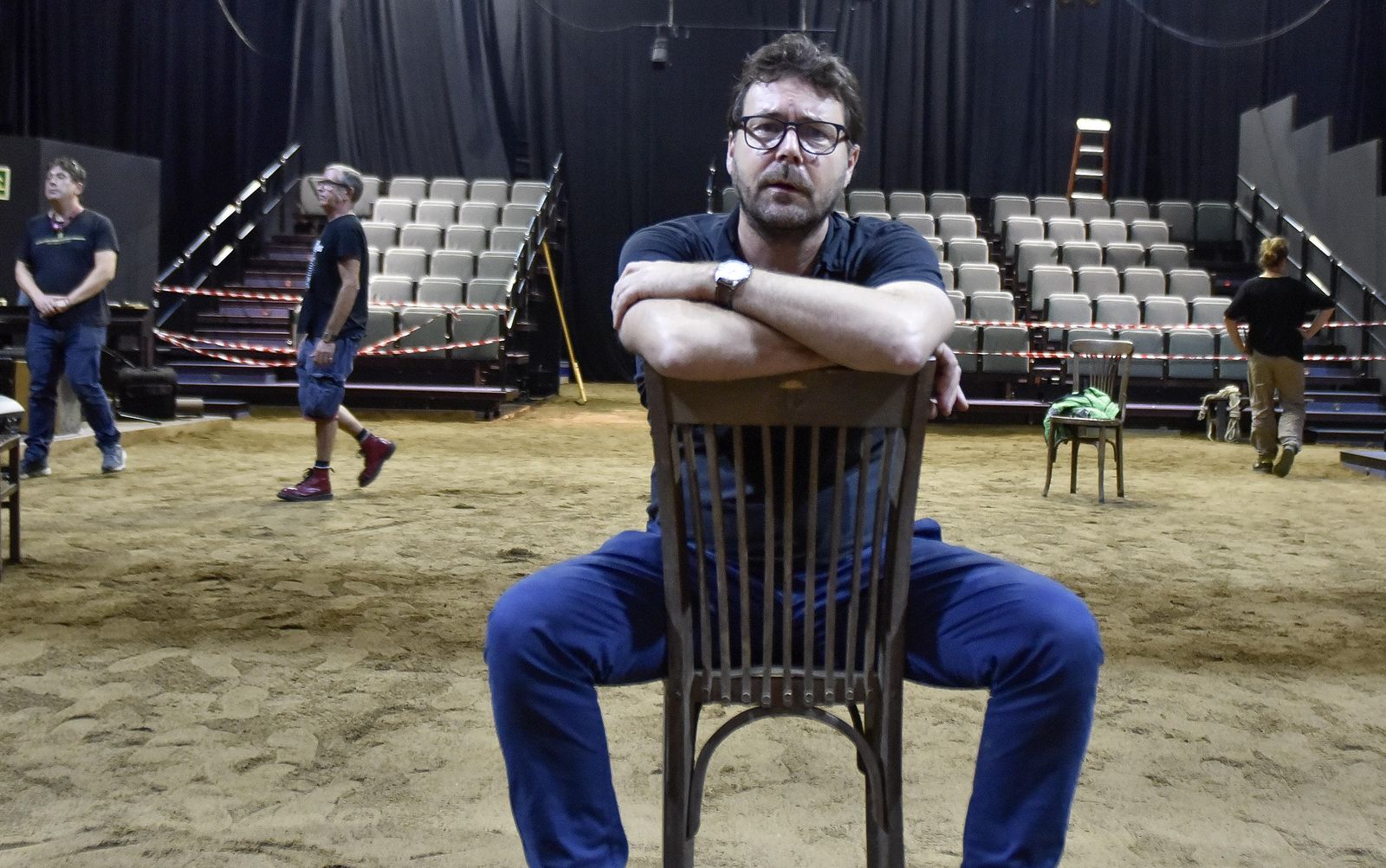 El director Oriol Broggi, en el escenario del Central, transformado para la ocasión.
