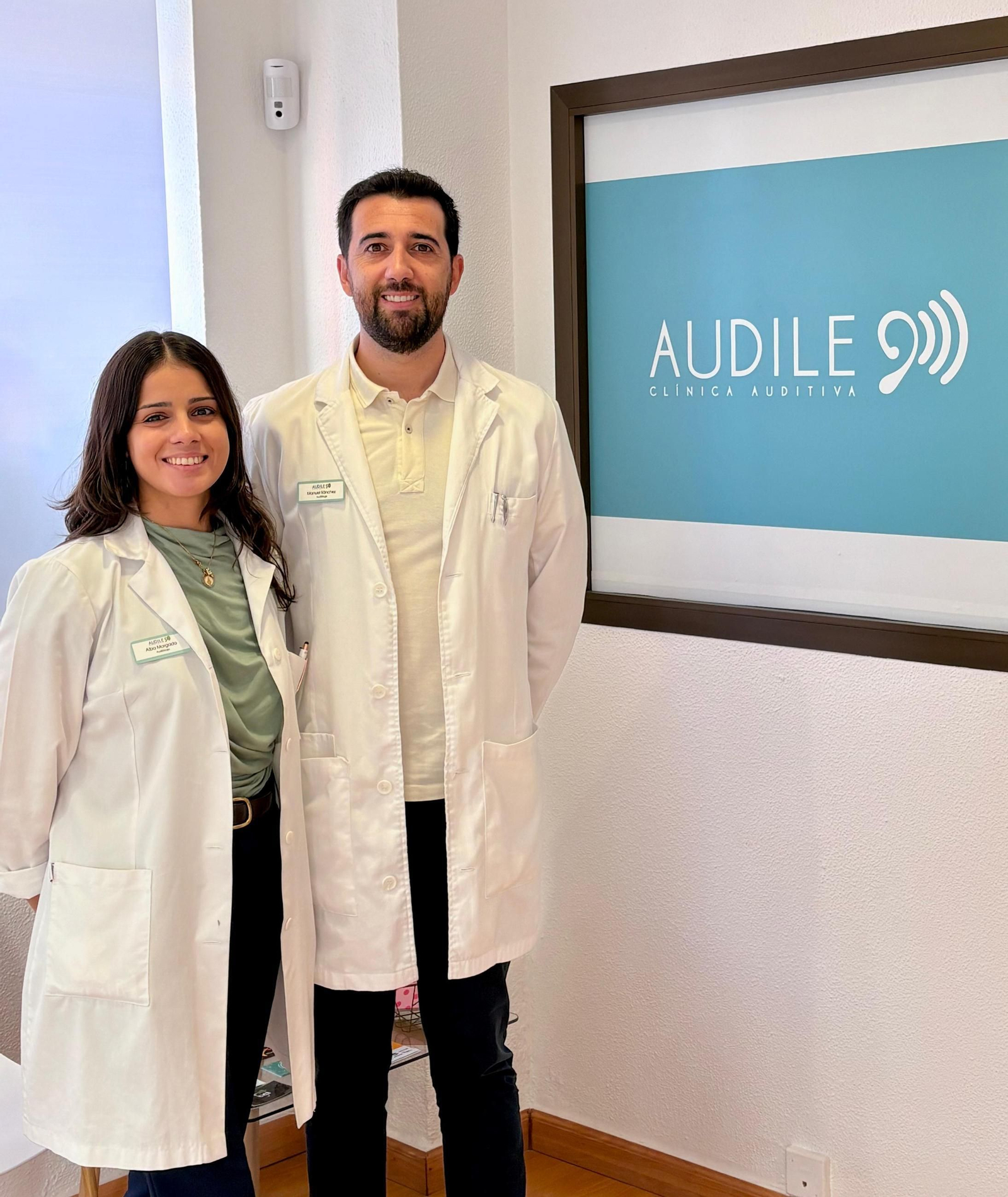 Alba Morgado y Manuel Sánchez, directores de la clínica auditiva AUDILEJerez de la Frontera