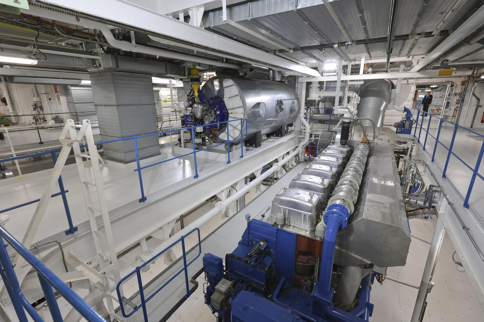 Así es el nuevo ferry ‘Rusadir’ que ha presentado Baleària en el puerto de Málaga.