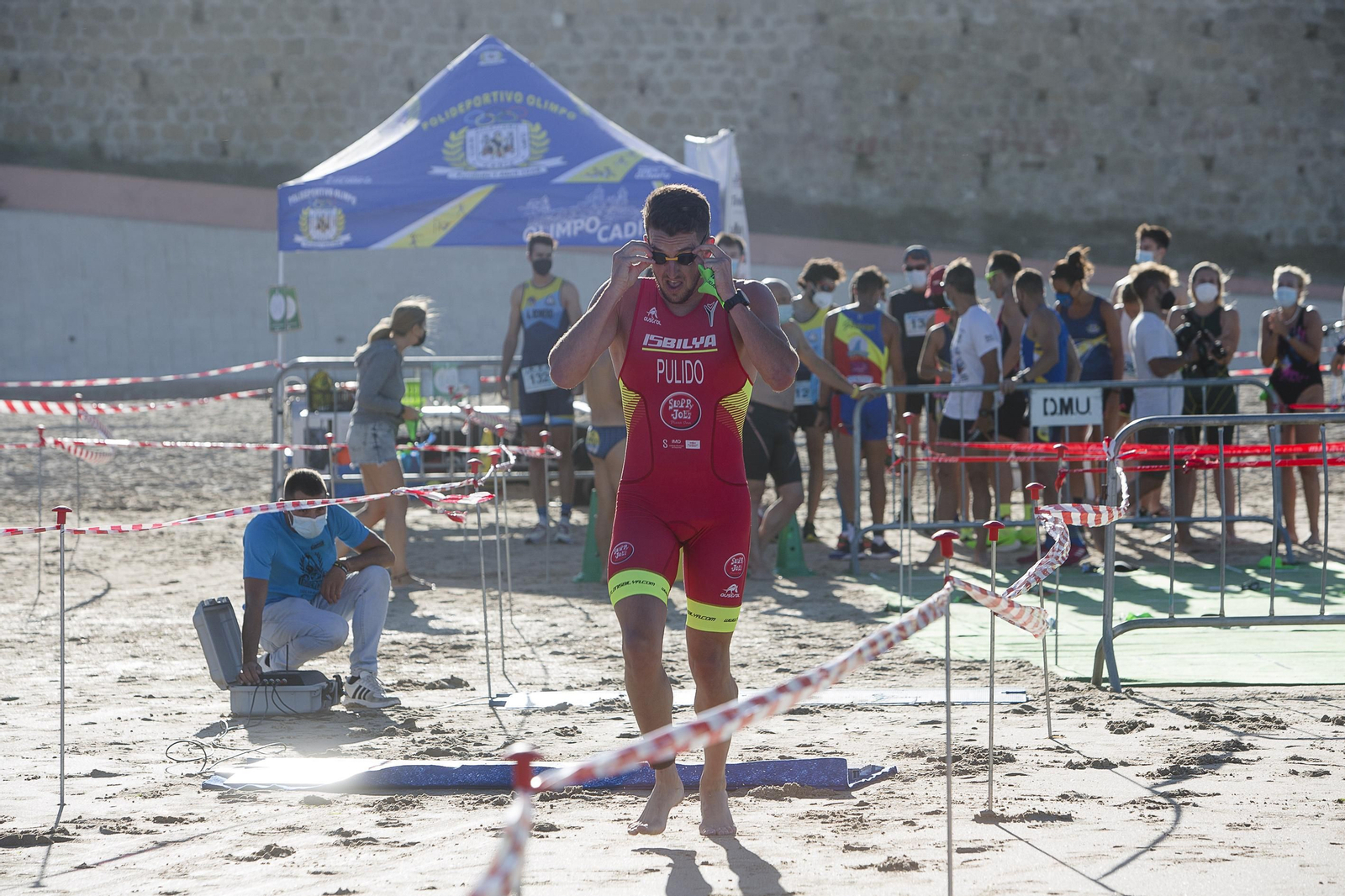 El II acuatlón Tirabuzón ciudad de Cádiz, en imágenes
