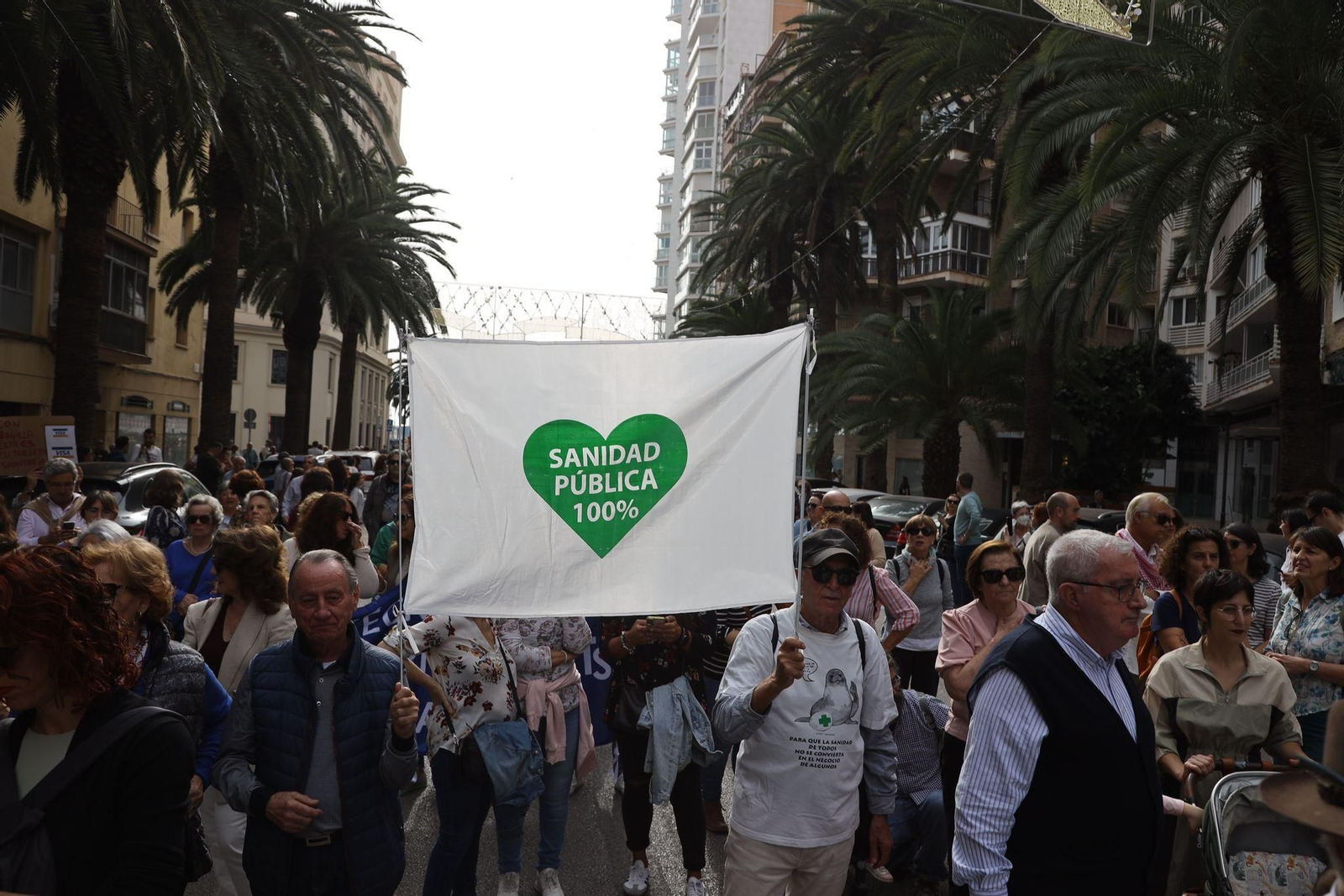 Todas las fotos de la manifestación en Málaga contra el "deterioro" de la sanidad pública