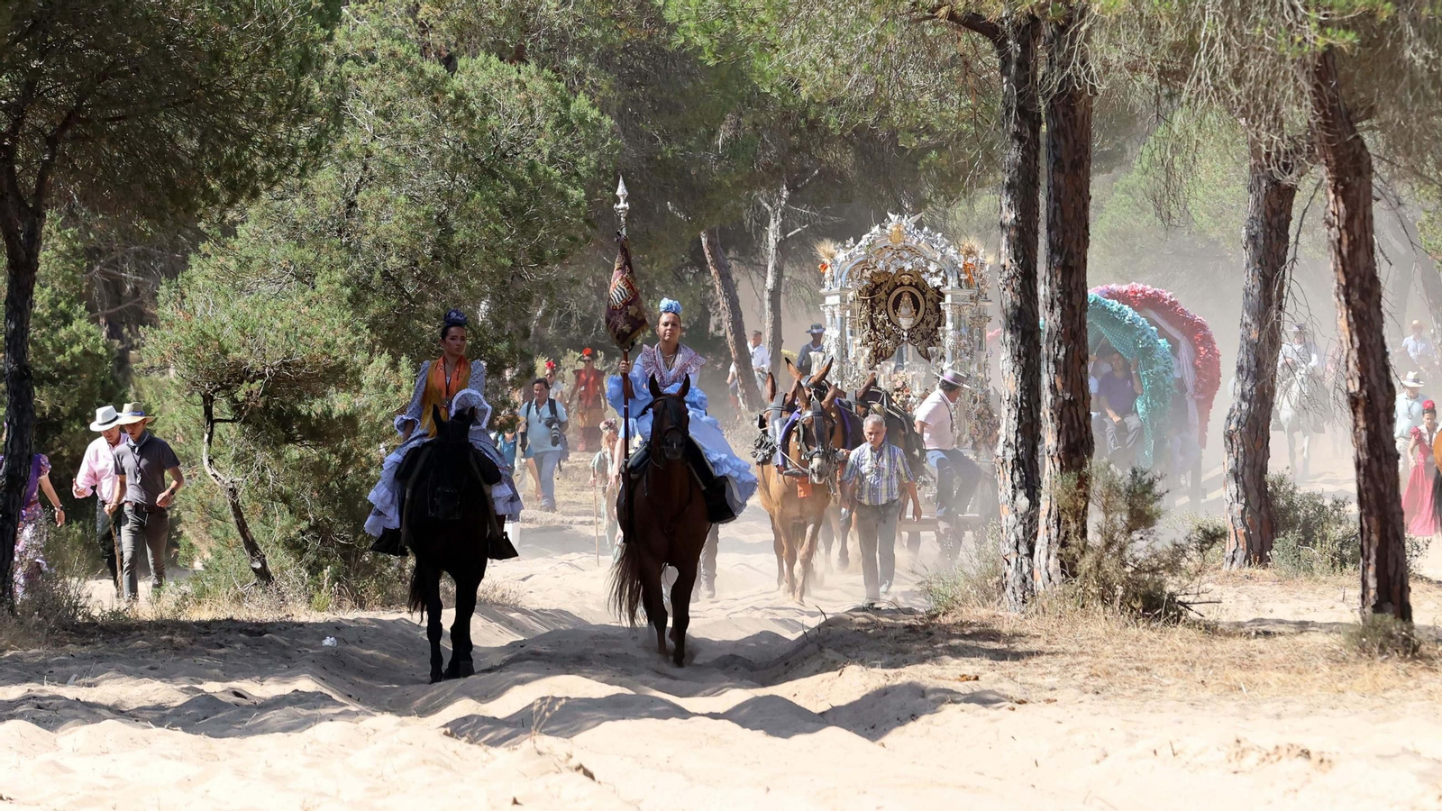 Jueves de camino de la Hdad de Jerez por el Coto Doñana