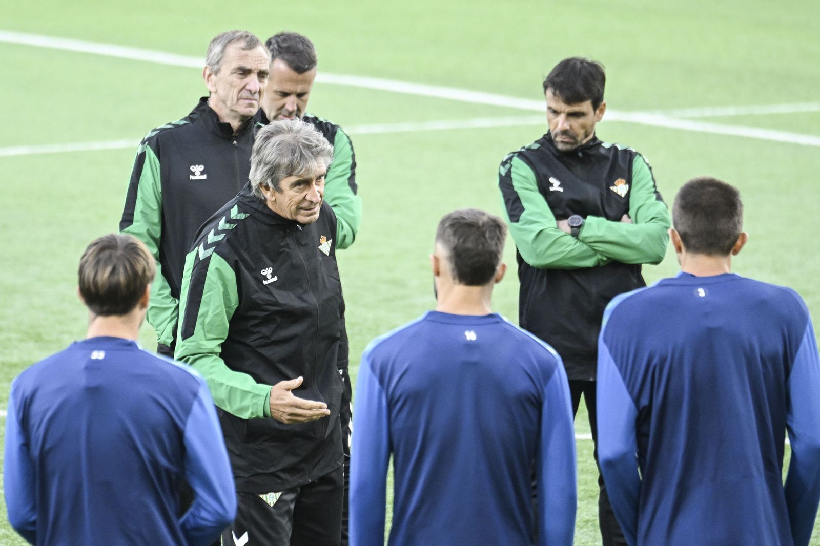 Las imágenes del viaje a Helsinki del Betis