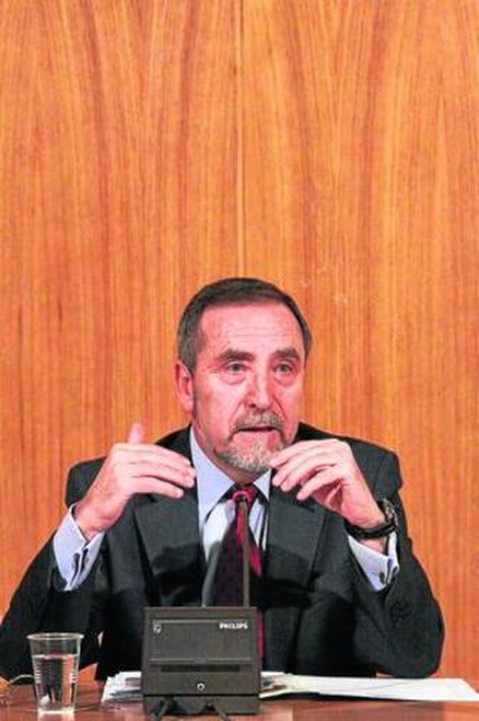 Juan Barranco durante su intervención en el Millán Picazo.