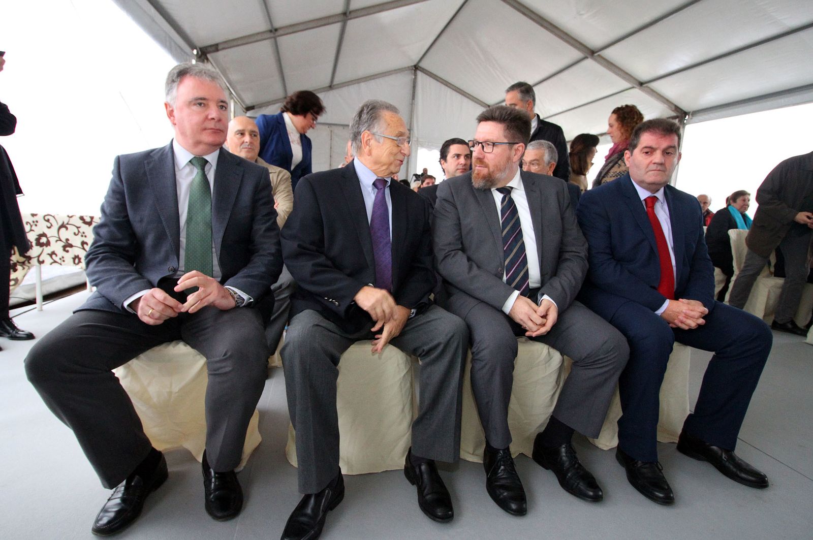 Imágenes de la colocación de la primera piedra de la planta de ElPozo en Jabugo.