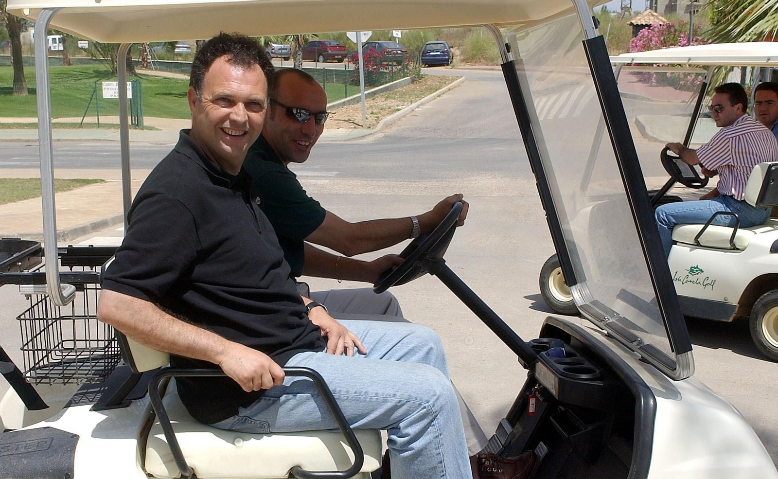 Caparrós y Monchi, durante la concentración de Isla Canela, verano de 2002.