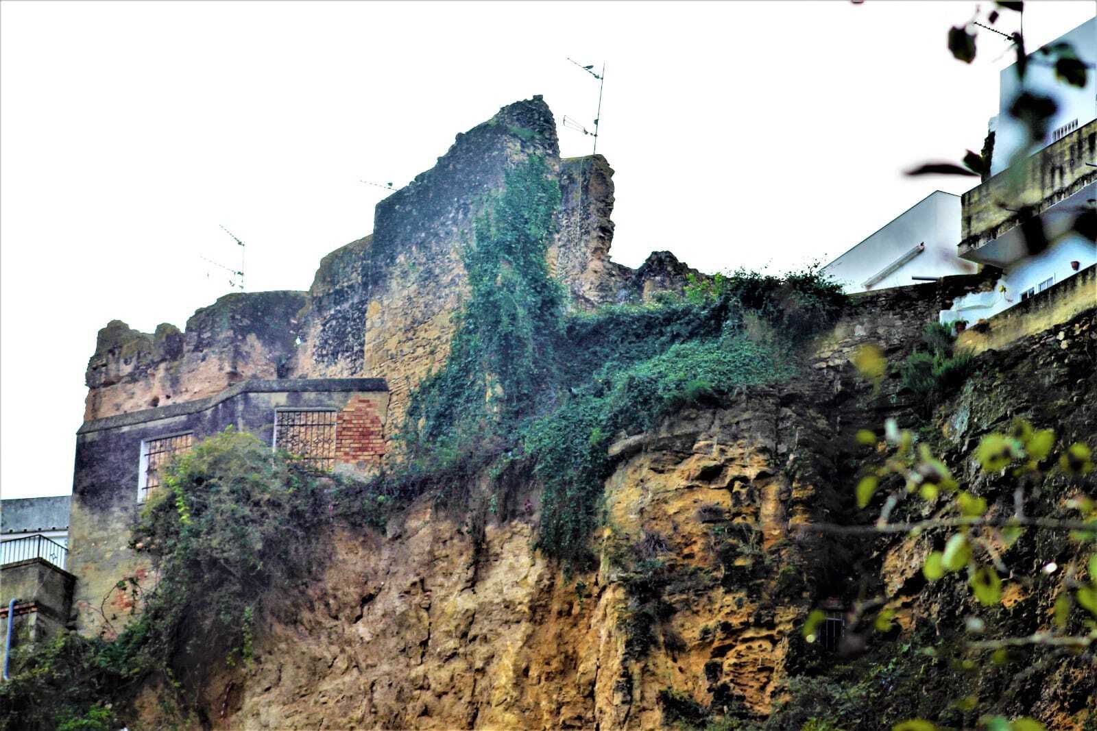 Así está la Peña Vieja de Arcos tras el último desprendimiento