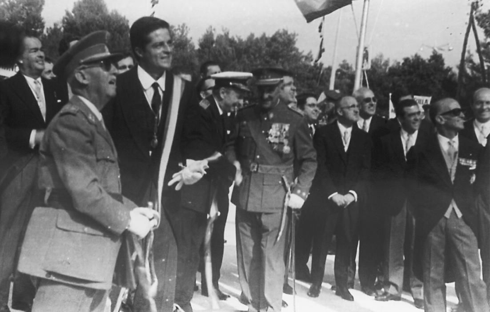 Inaugurando el monumento de la Plaza del Caballo junto a Franco el 30 de octubre de 1970.