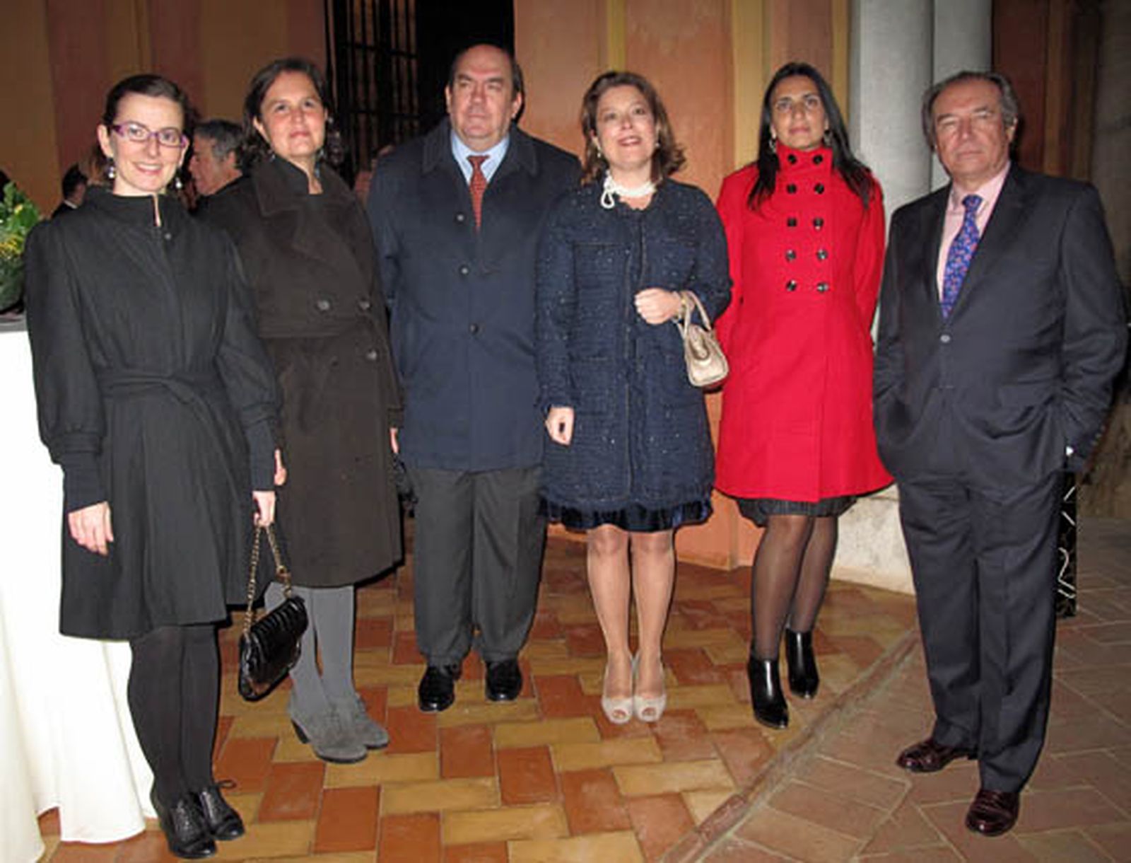 Equipo de Gobierno de la Facultad de Farmacia: Ángeles Jos y María Álvarez de Sotomayor (vicedecanas); José Manuel Vega (decano) y los vicedecanos Mercedes Fernández-Arévalo, María José Peral y Fernando Iglesias.


Foto: Victoria Ramírez