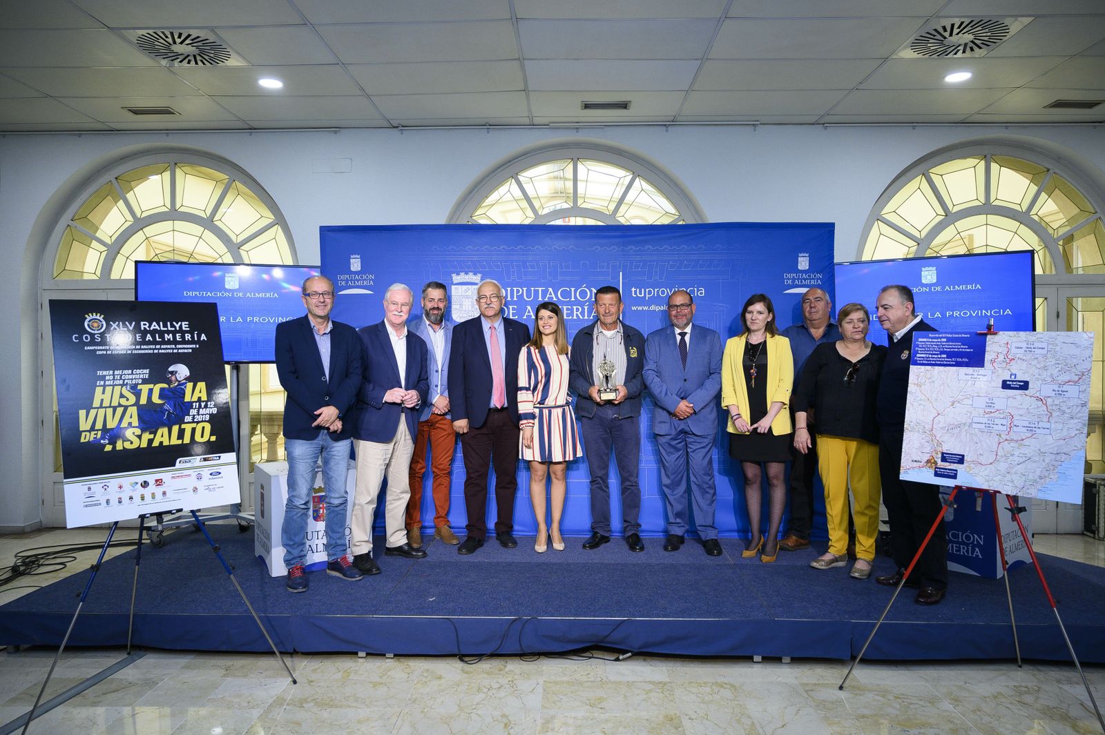 Alcaldes, diputada y organizadores, en la presentación de la cita en Diputación