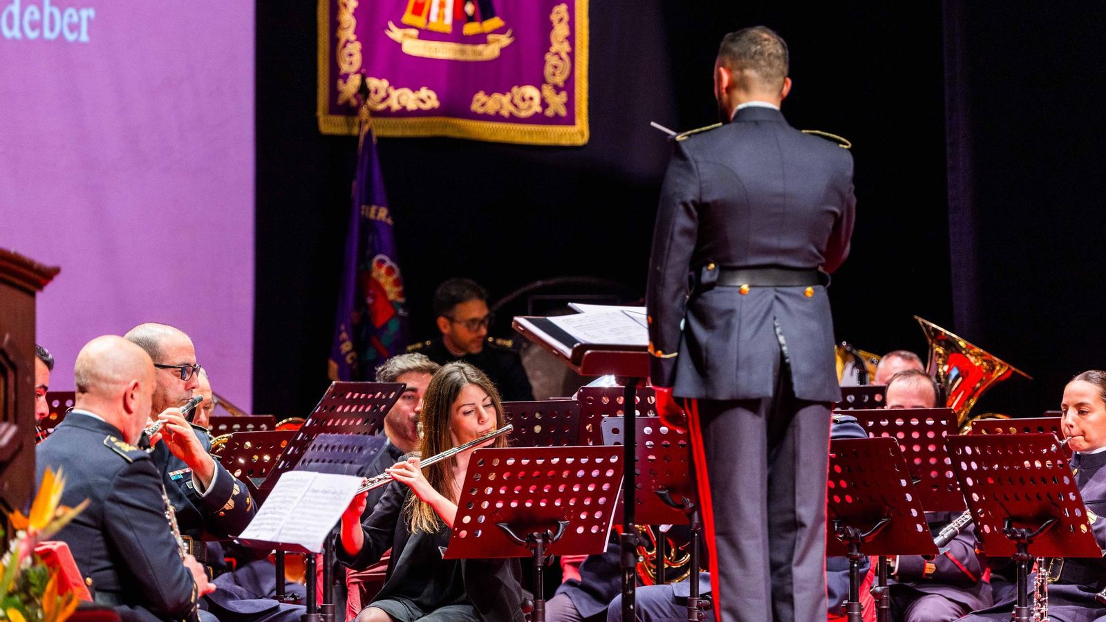 Homenaje al Rey en forma de concierto: la banda de Tercio Sur conmemora el X aniversario del reinado de Felipe VI Homenaje al Rey en forma de concierto: la banda de Tercio Sur conmemora el X aniversario del reinado de Felipe VI