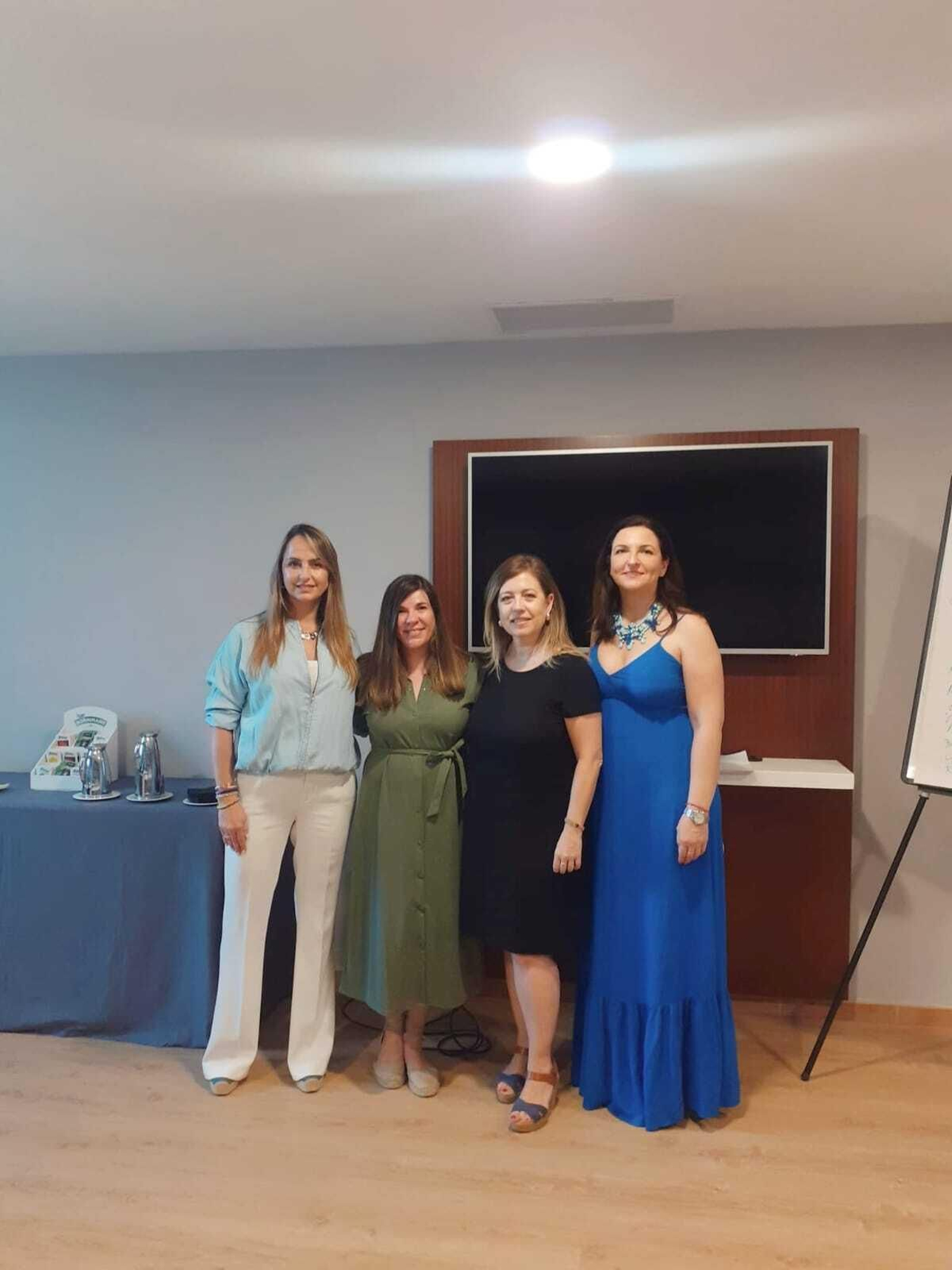 Las tres cofundadoras del Club ( Nani Martínez, Silvia García y Bibiana Llompart) y la ponente del taller Ana García