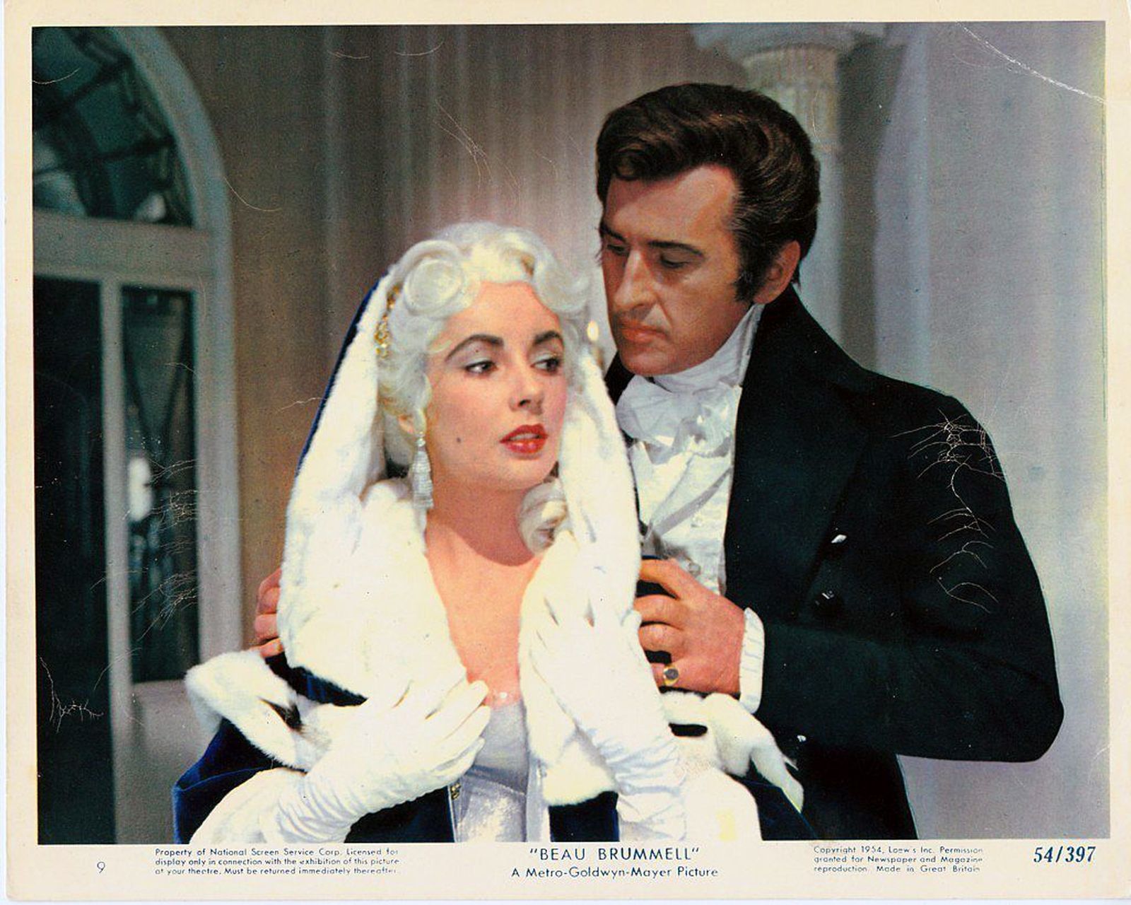 Brummell, encarnado por el actor Stewart Granger, con Elizabeth Taylor