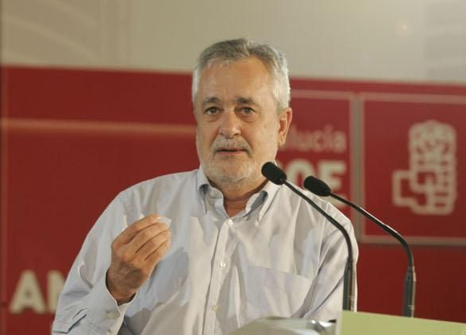 Griñán reclama una contrarreforma laboral que frene los desahucios y el desempleo