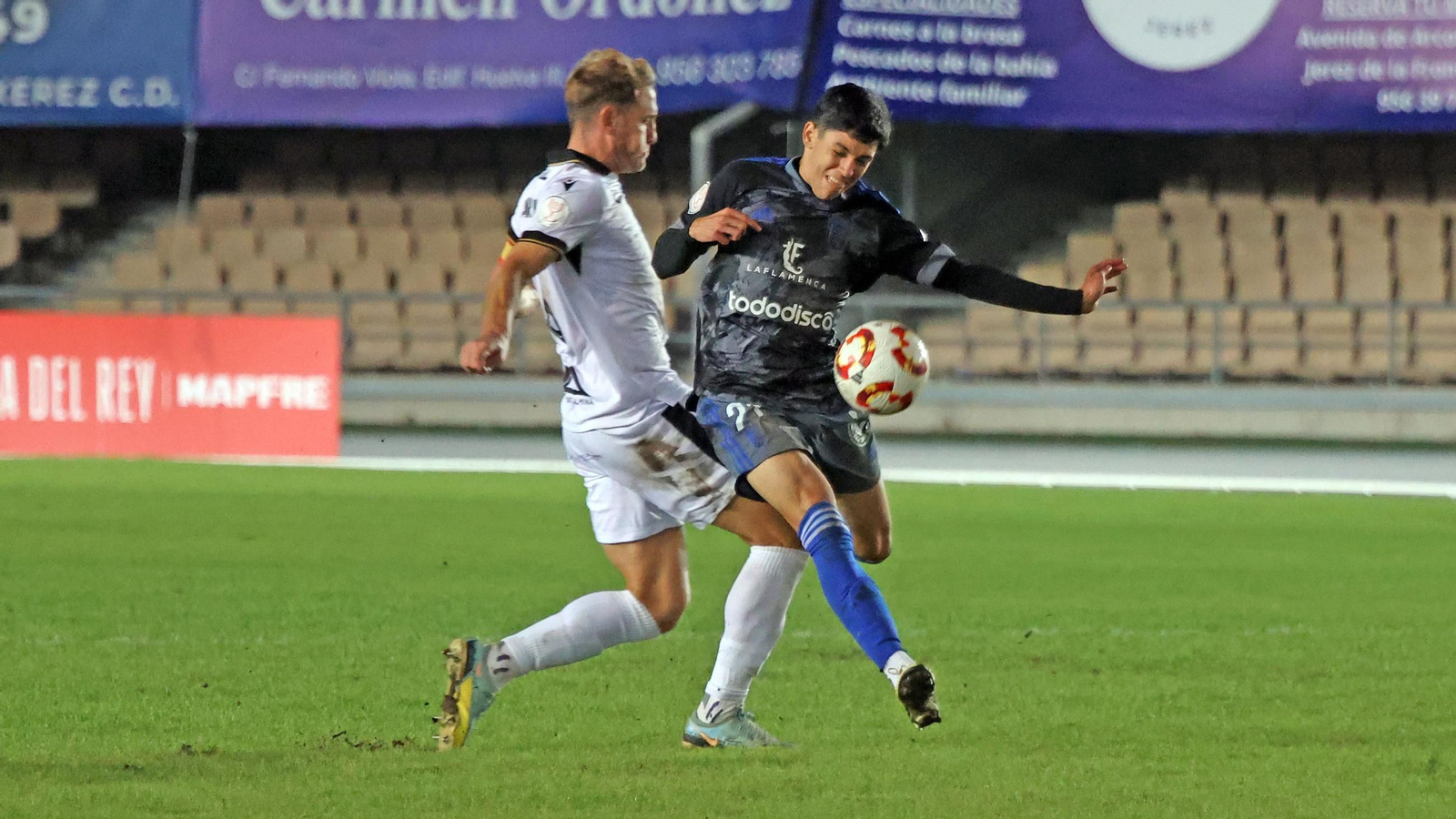 Imágenes de la eliminatoria de Copa del Rey entre el Xerez CD y el AD Ceuta FC en Chapín
