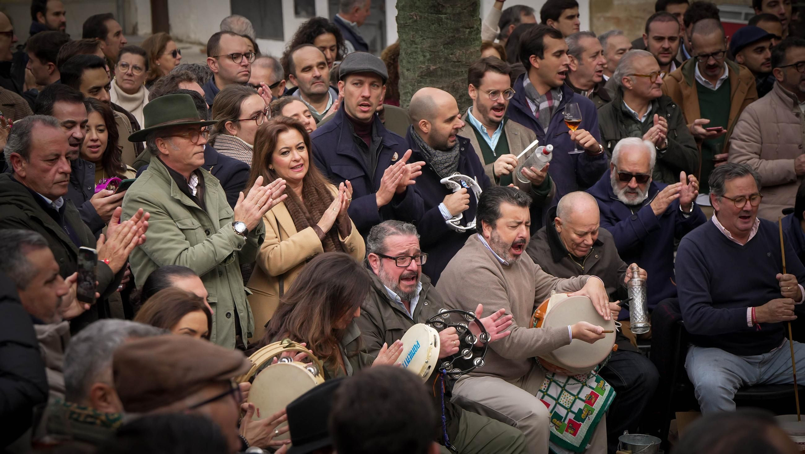 La zambomba mañanera de Jerez, en imágenes