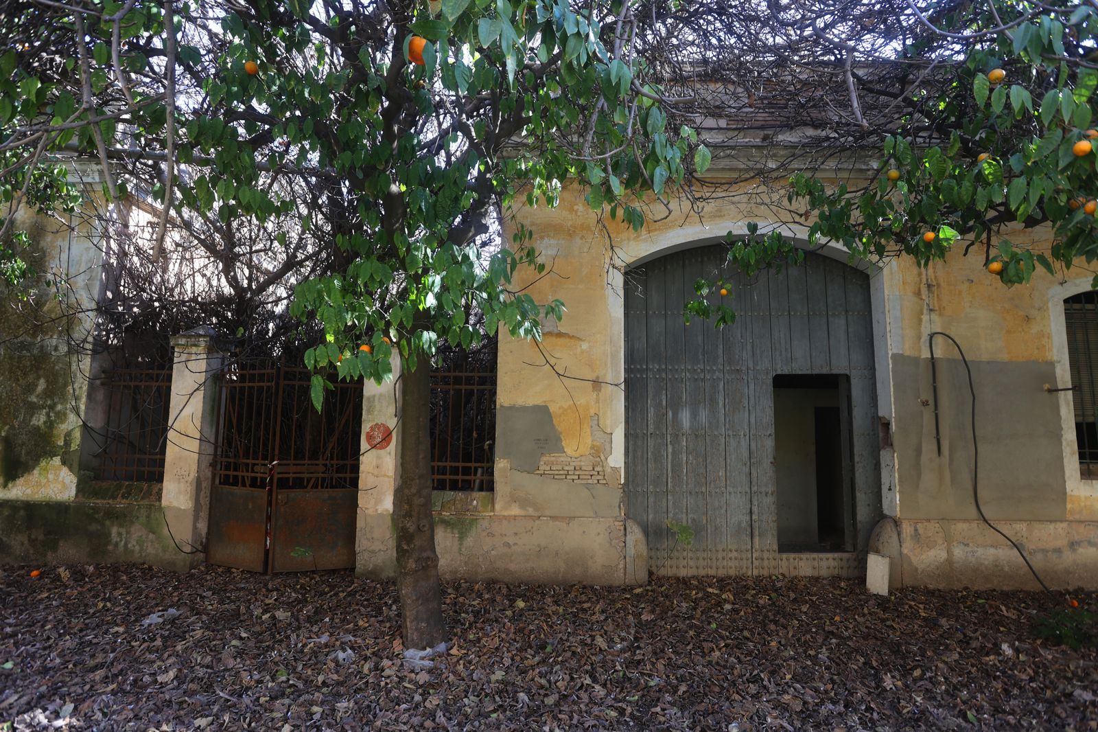 Carolina España visita la antigua fábrica de Artillería