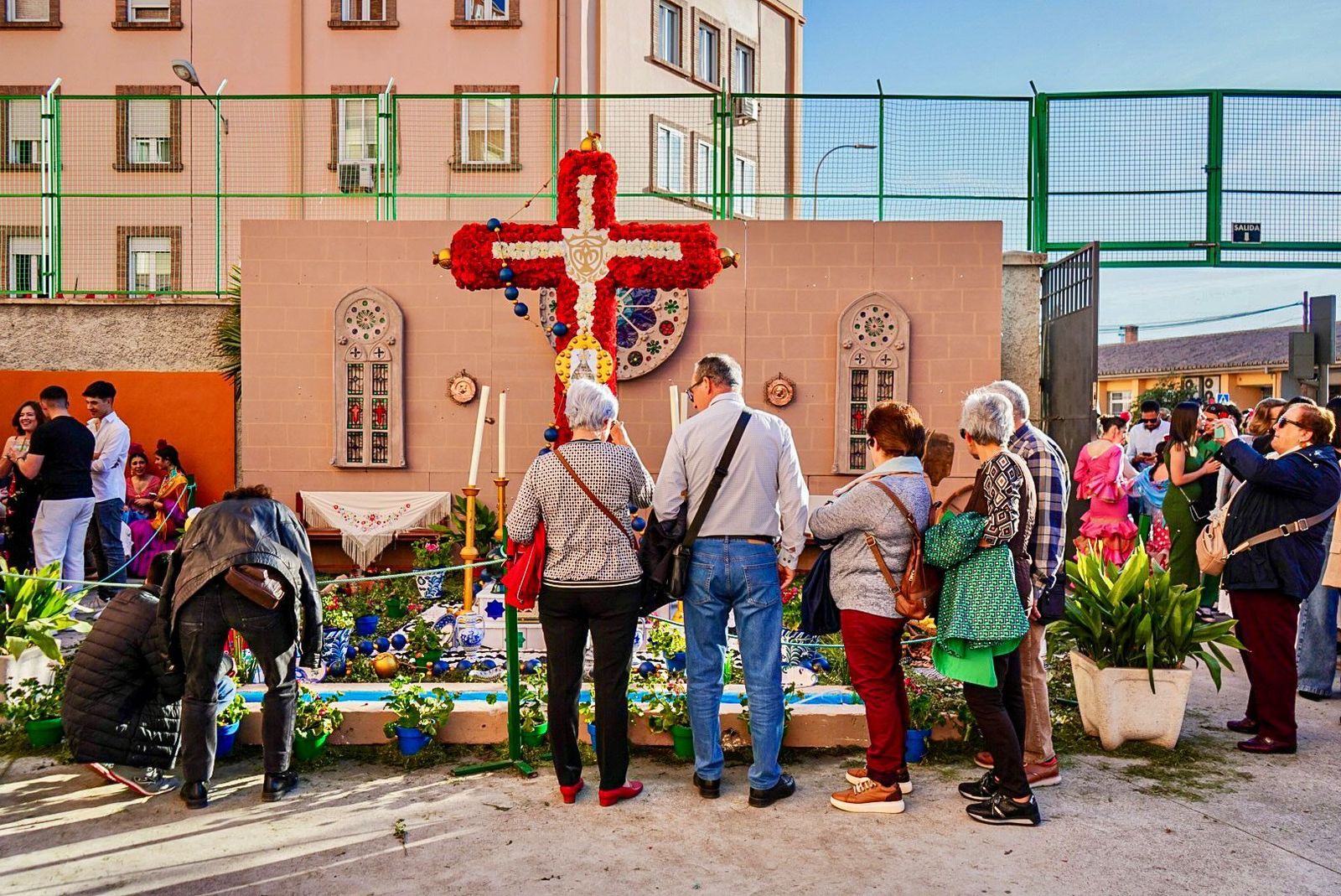 Los mejores momentos del primer día de Cruces en Granada en fotos