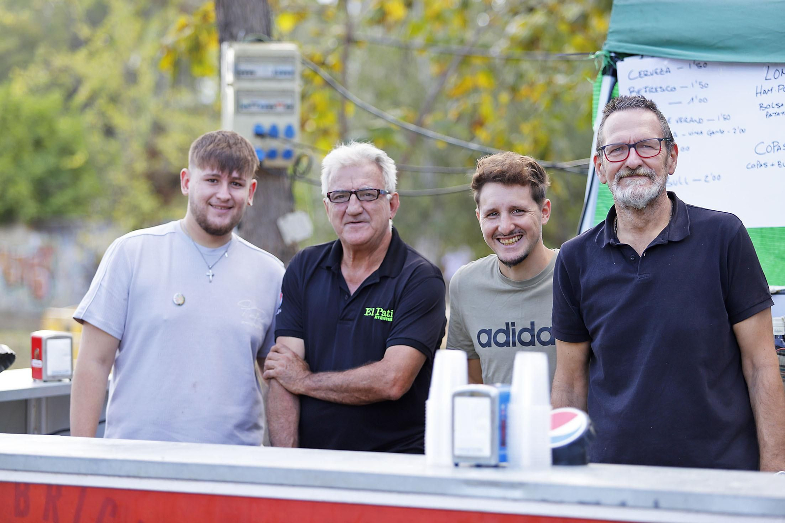 Imágenes de la convivencia carnavalera del Parque Moret en Huelva