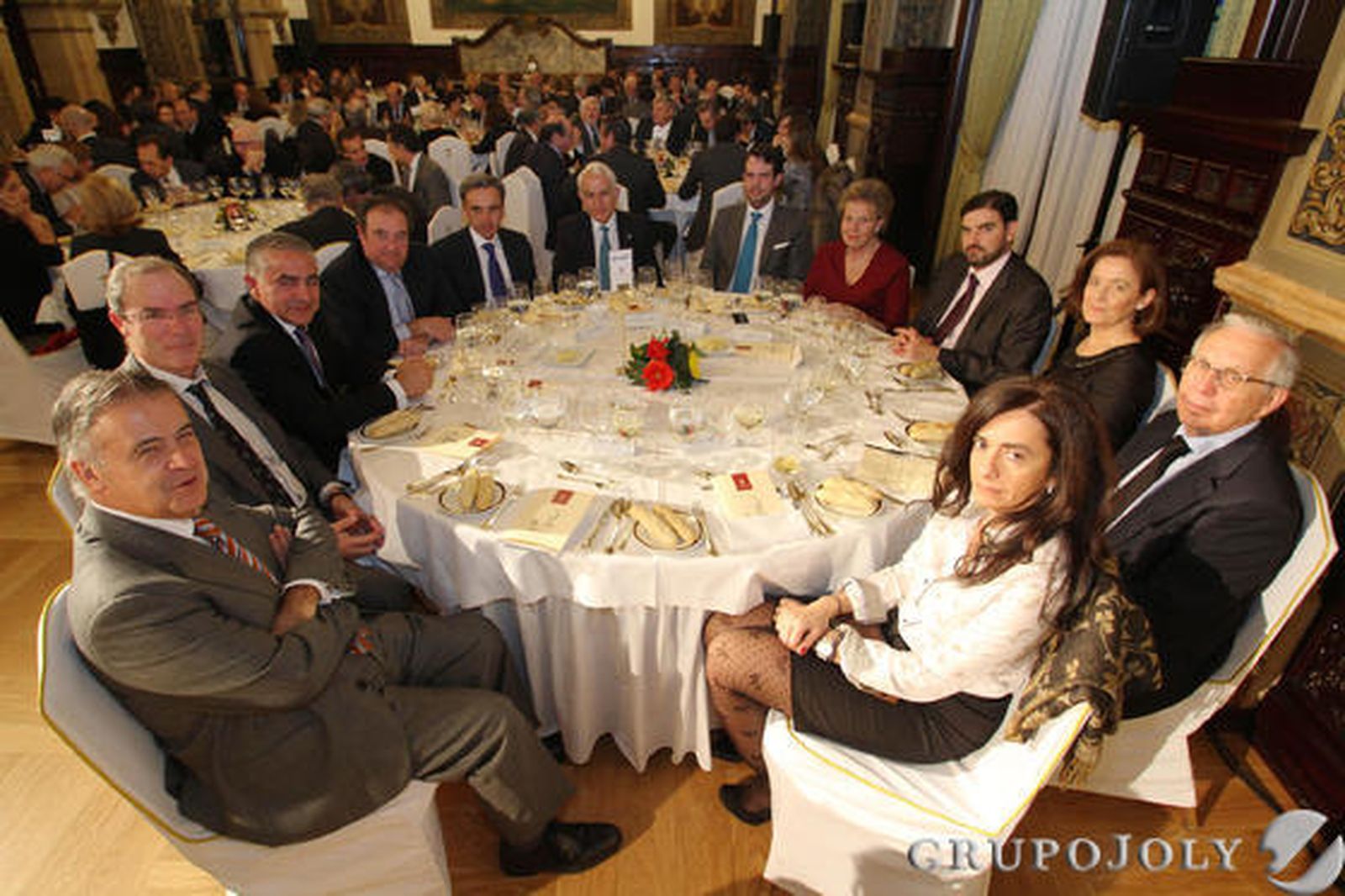 Antonio Ojeda, Manuel Clavero Ternero, Luis Marín, Tomás Valiente, Manuel Contreras, Antonio Pascual, Antonio Somé, María Teresa García-Izquierdo, Jorge Romero, Irene Marín, José Luis Ballester y Pilar Parra./ Antonio Pizarro/Juan Carlos Vázquez/ Juan Carlos Muñoz/Belén Vargas