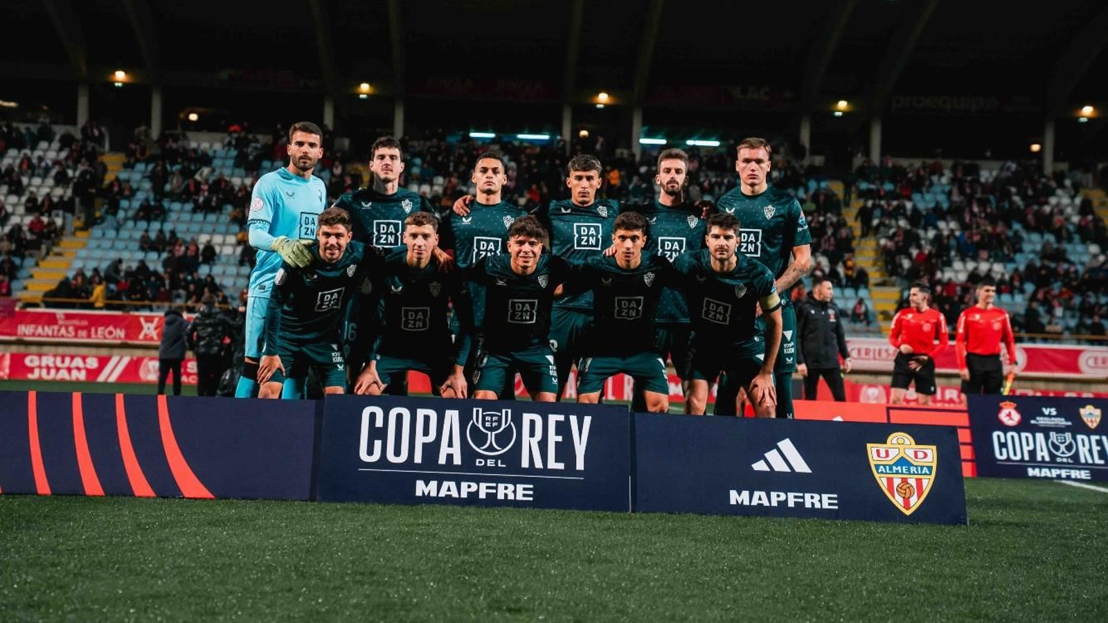Once inicial de los rojiblancos en su visita a tierras leonesas.