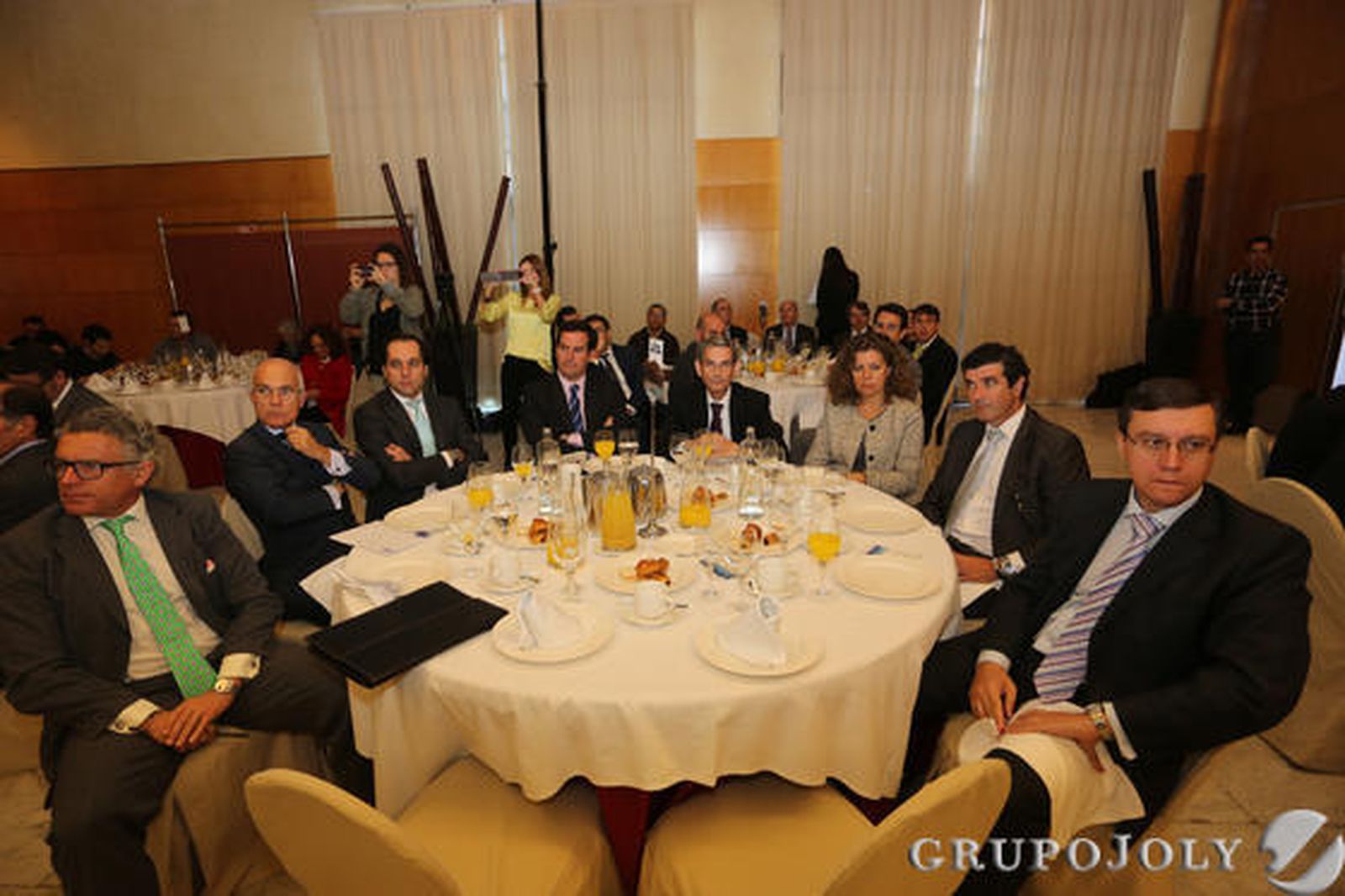 Aurelio López, Juan Manuel Mariscal, Francisco Gómez, Ignacio López, José Luis López, Ana María Sánchez, Alberto Fernández de la Torre y Manuel Gómez. / Albiñana