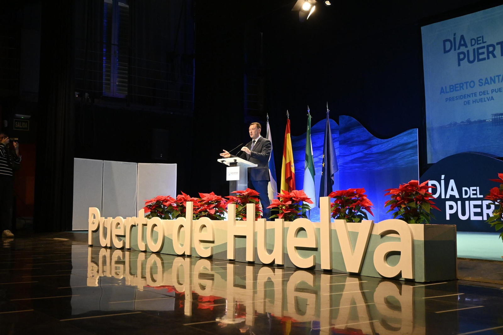 Imágenes del acto de celebración del Día del Puerto, en Huelva