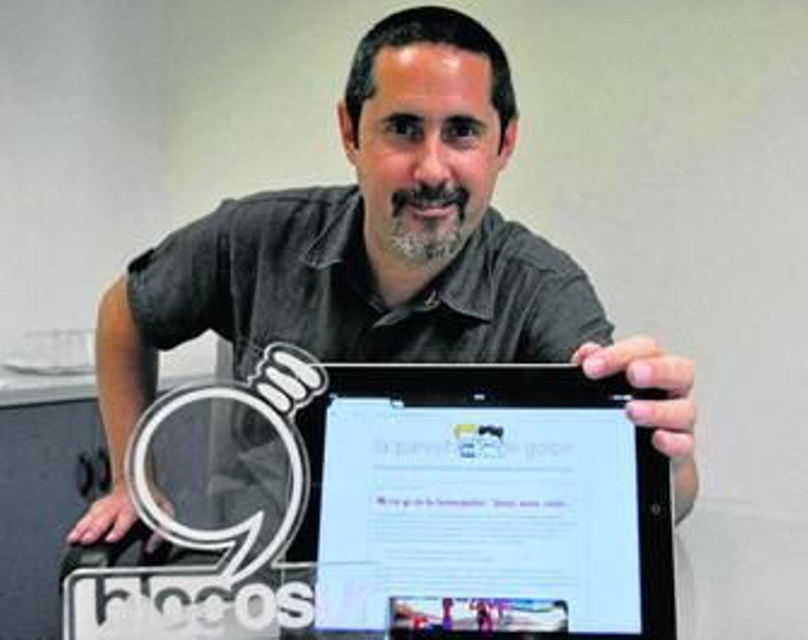 Memorias de un padre primerizo. José M. Ruiz Garrido comenzó a escribir su blog 'La parejita de golpe' unos meses antes de ser padre de sus dos mellizos.