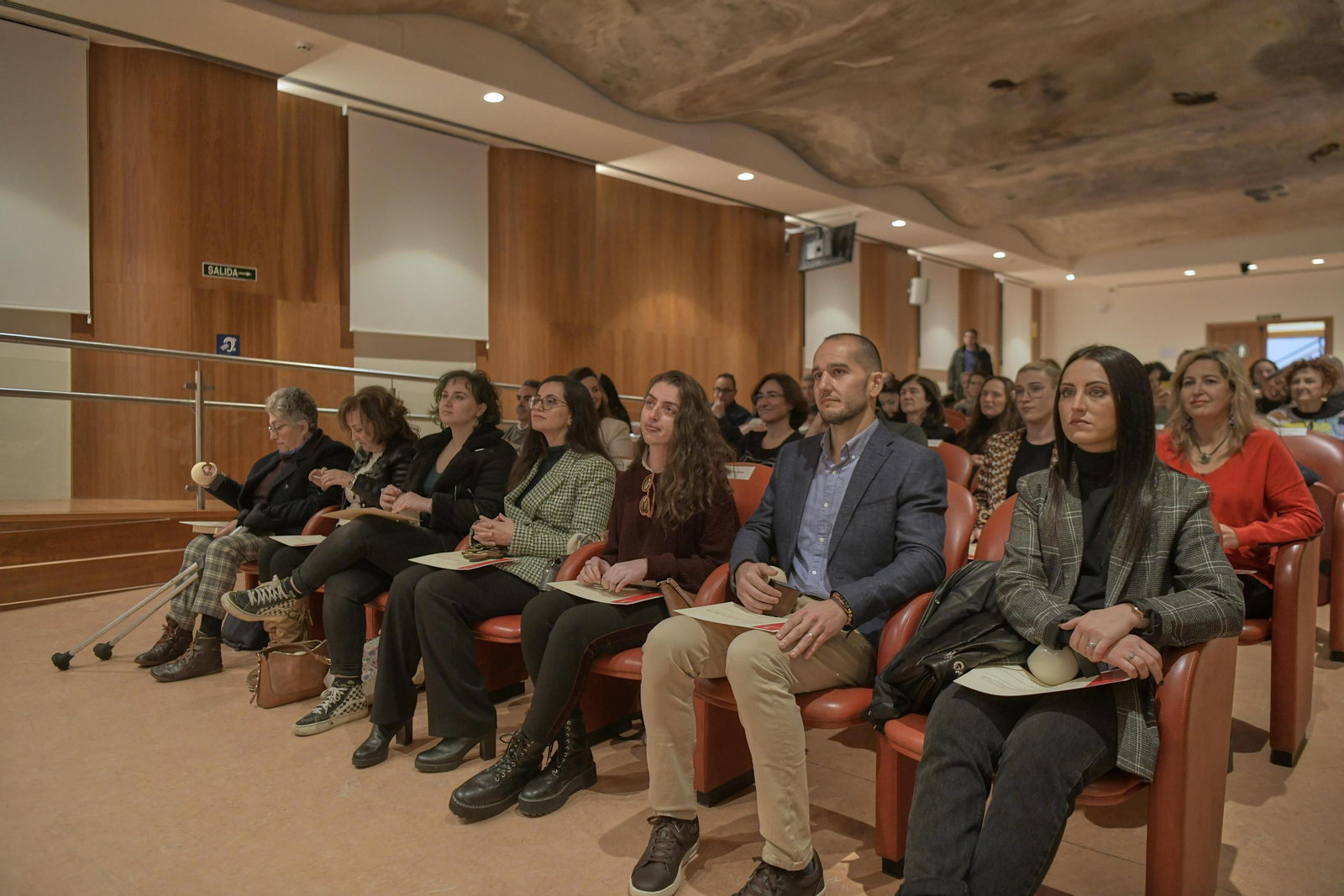 Entrega de la primera edición de los premios a los mejores trabajos fin de grado, fin de máster y tesis doctorales del ámbito de la igualdad y la inclusión en la UGR en imágenes