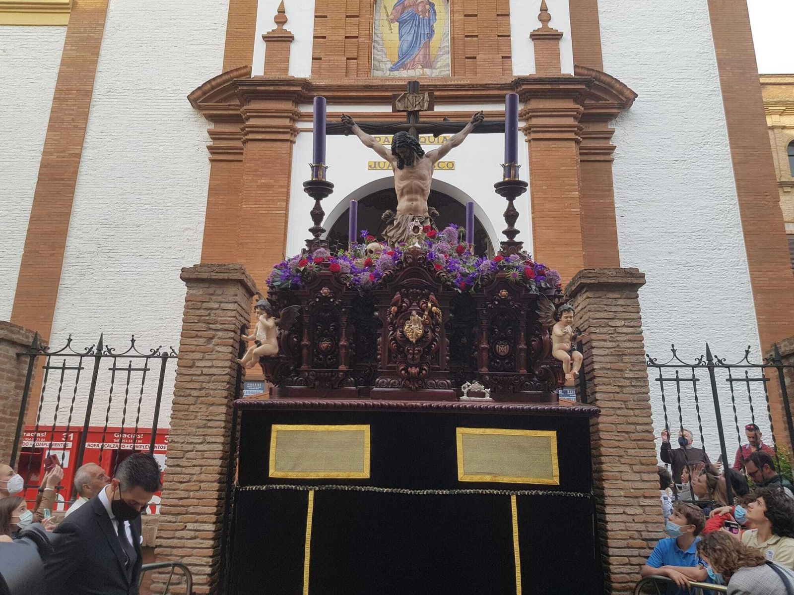 Pasión y Muerte resucita la Semana Santa en Triana