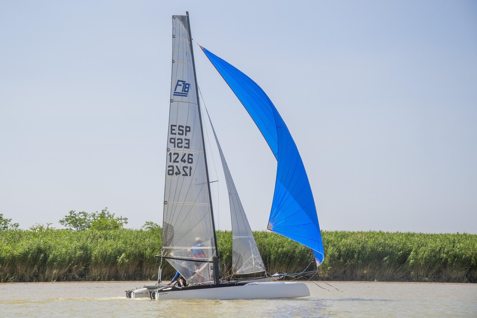Las espectaculares fotos del Ascenso a Vela del Guadalquivir