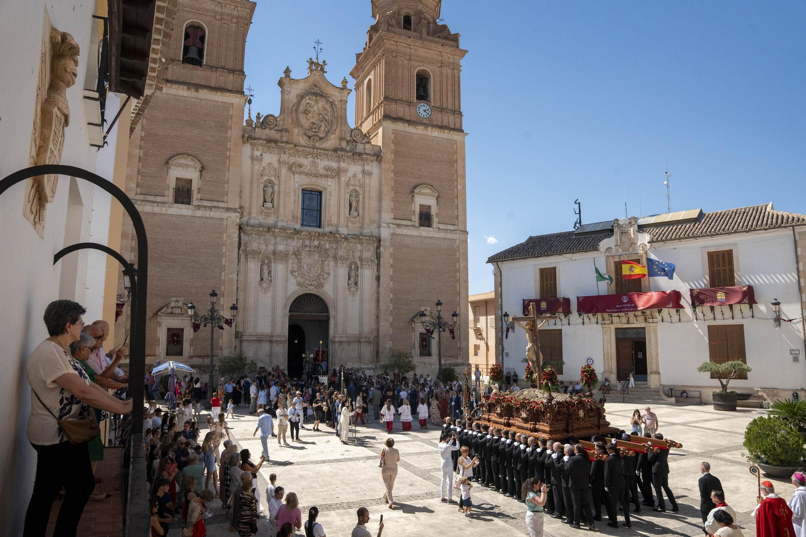 Eucaristía y procesión de Exaltación de la Cruz en la localidad de Vélez-Rubio