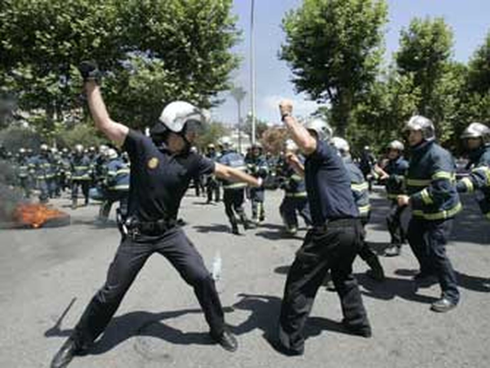 Los bomberos calientan sus protestas