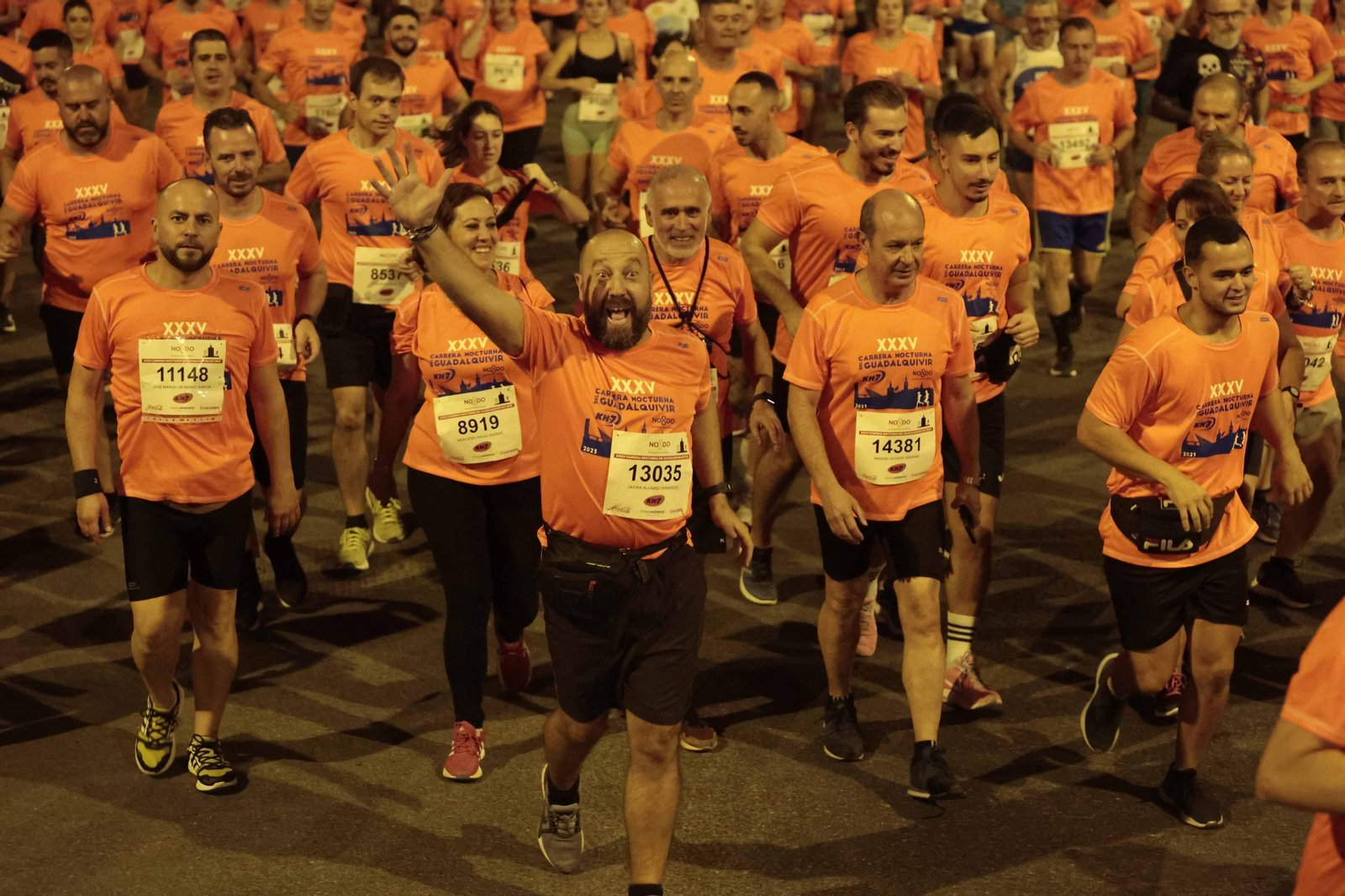 Búscate en las fotos de la Carrera Nocturna (II)