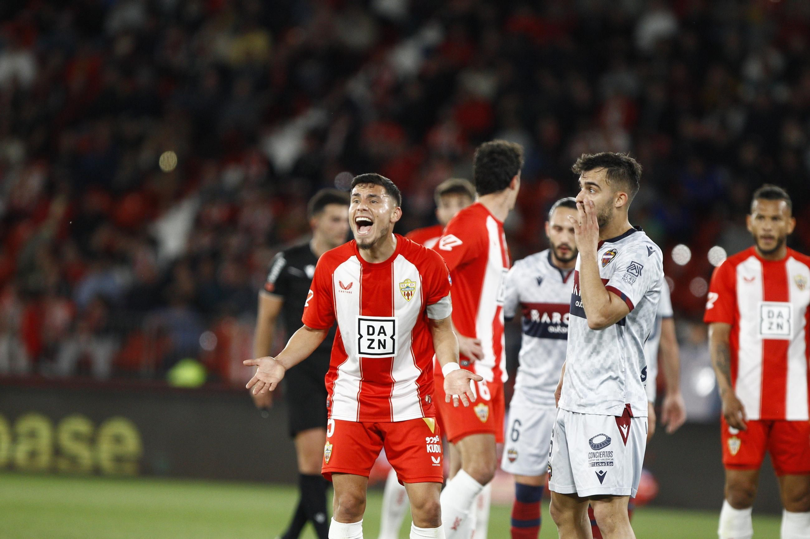 Las mejores imágenes del partido U.D. Almería-Levante U.D.