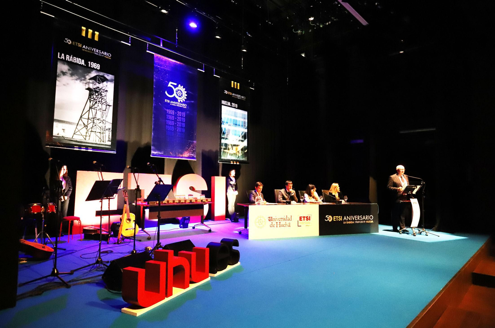 Imágenes del Acto Académico con motivo del 50 aniversario de la Escuela Técnica Superior de Ingeniería