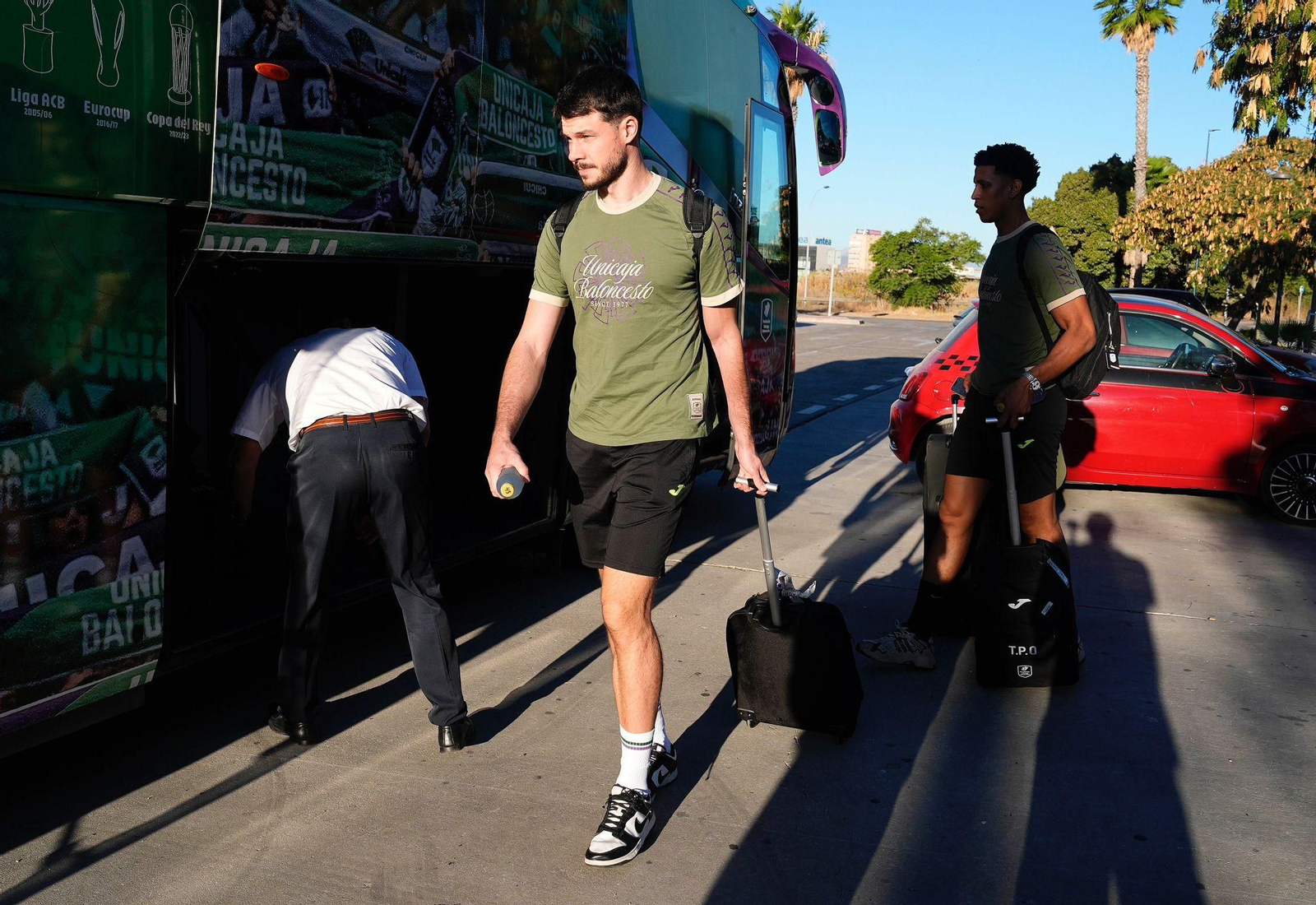 El Unicaja, con lo justo a Tenerife: Djedovic y Sulejmanovic no viajan por lesión