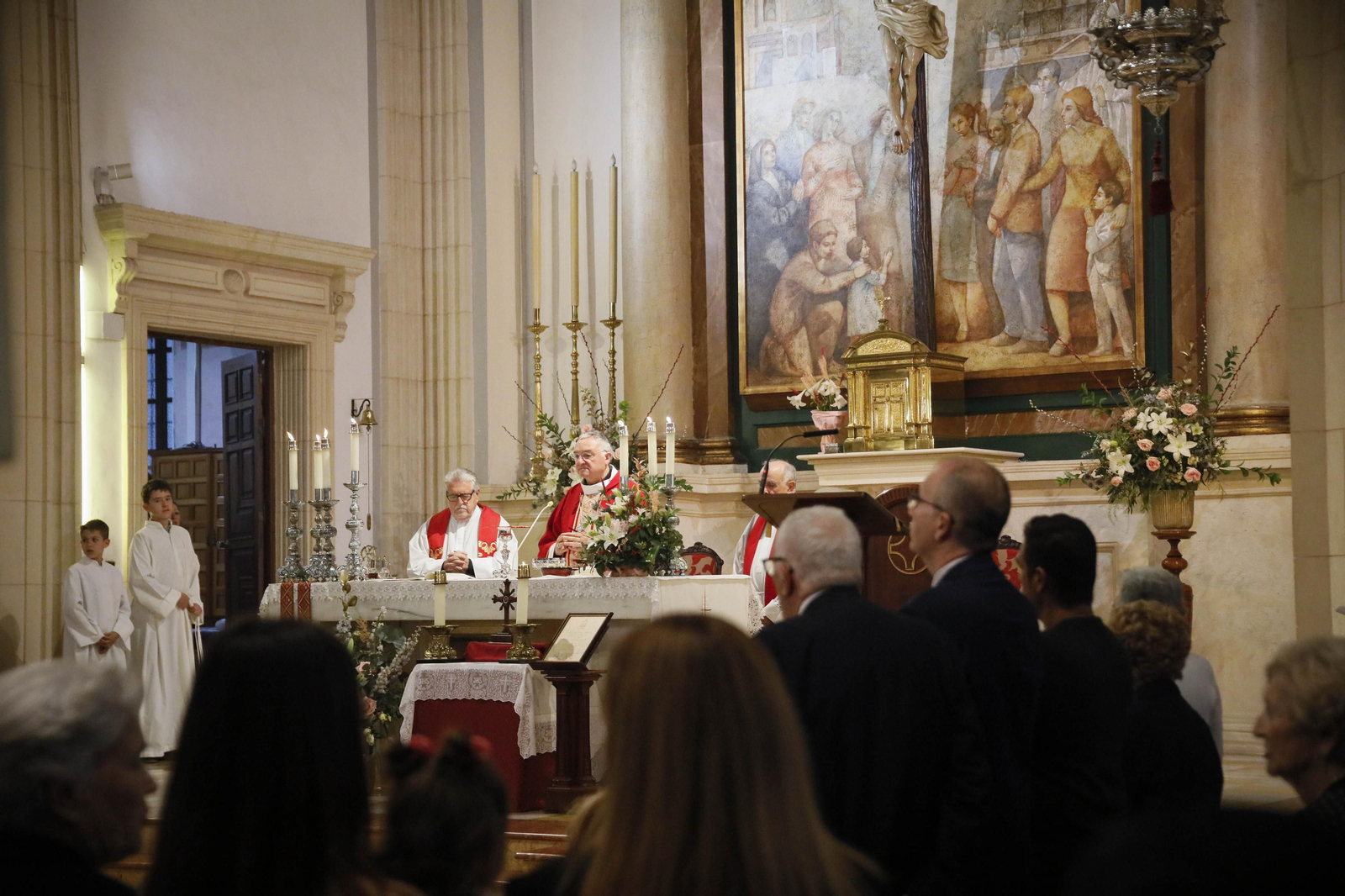 Así fue el Lignum Crucis en la Iglesia San Sebastián, en imágenes
