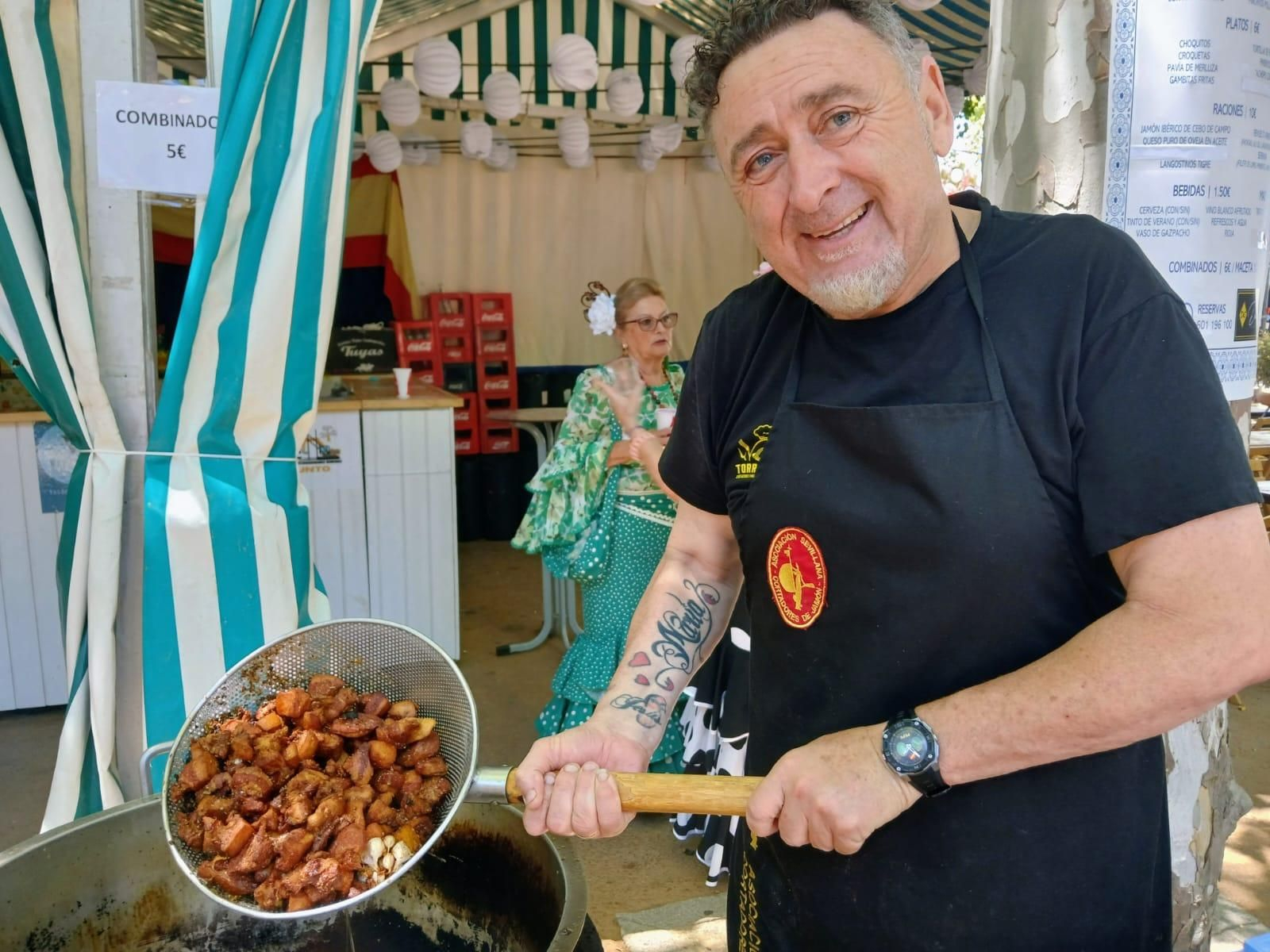Búscate en las imágenes del Día de la Mujer de la Feria de San Fernando 2024