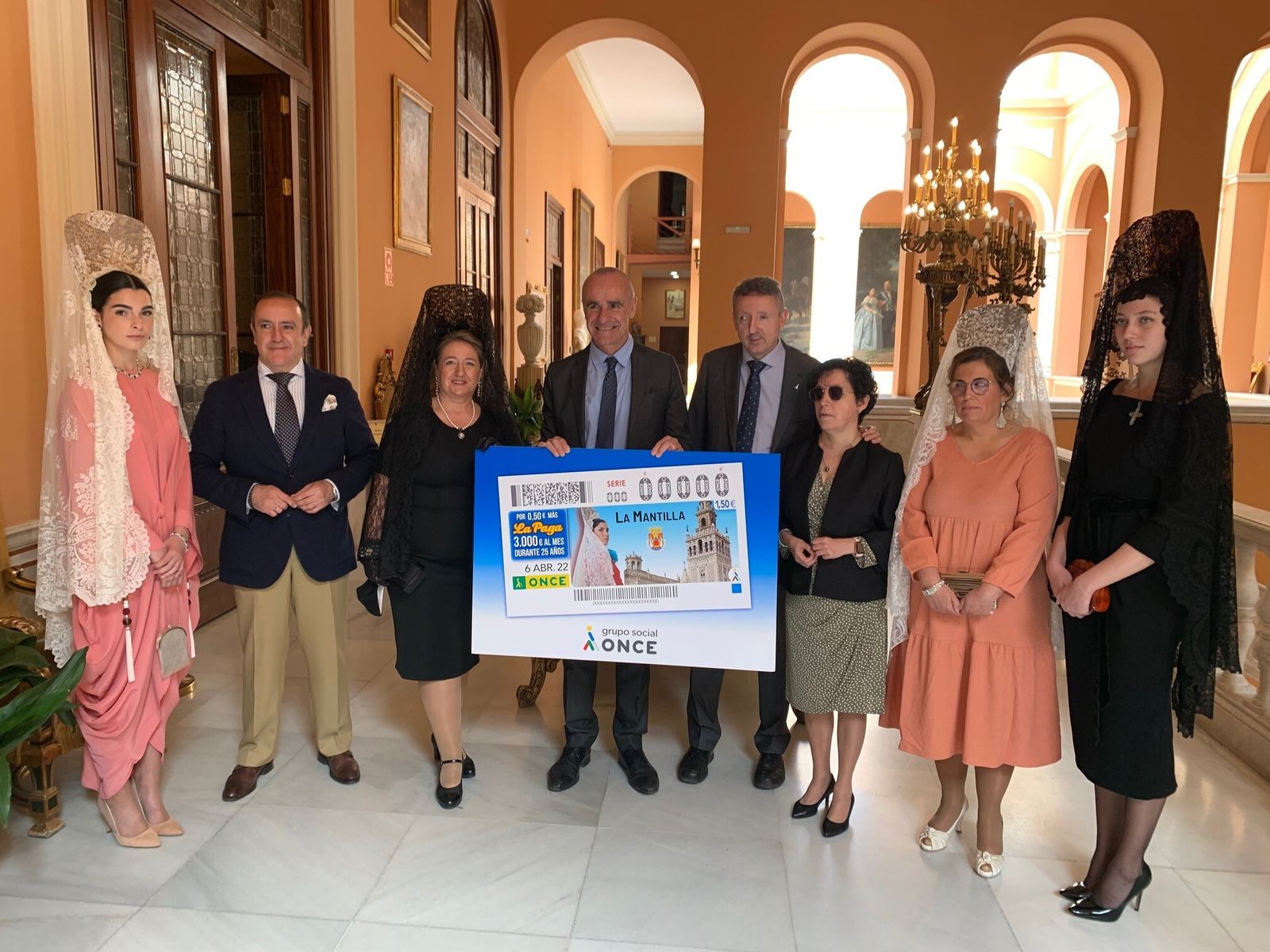 Presentación del cupón dedicado a la mantilla.