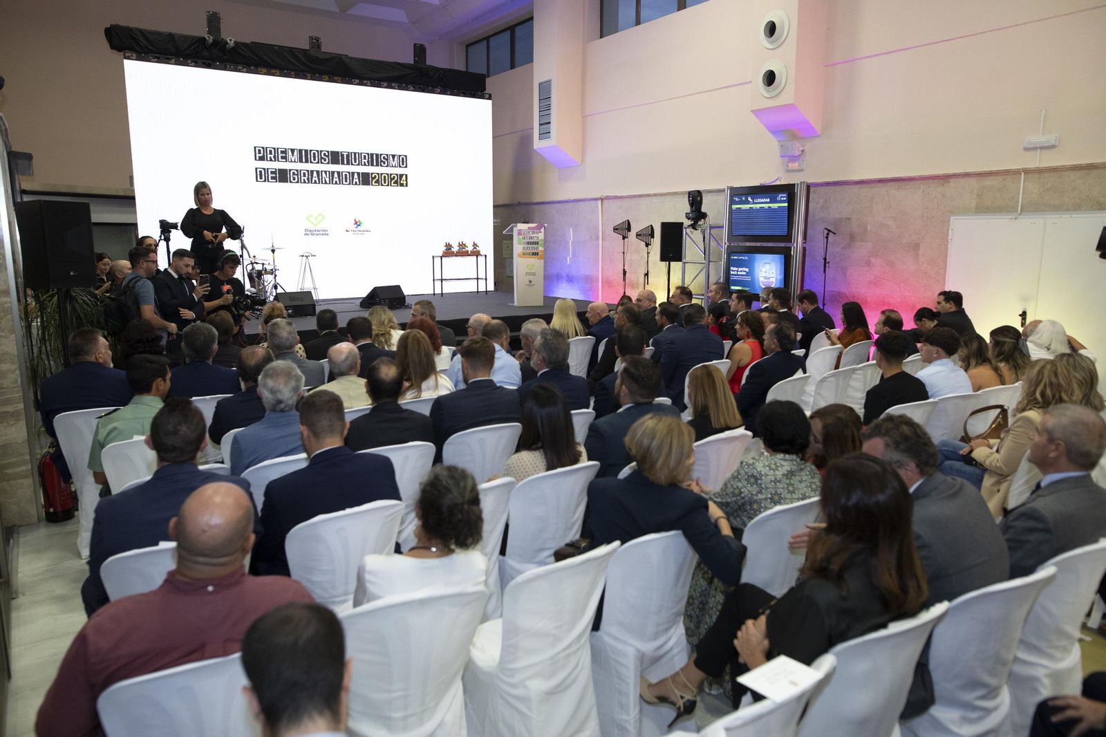 De índigo a Herrera: todas las imágenes de los Premios Turismo de la Diputación de Granada