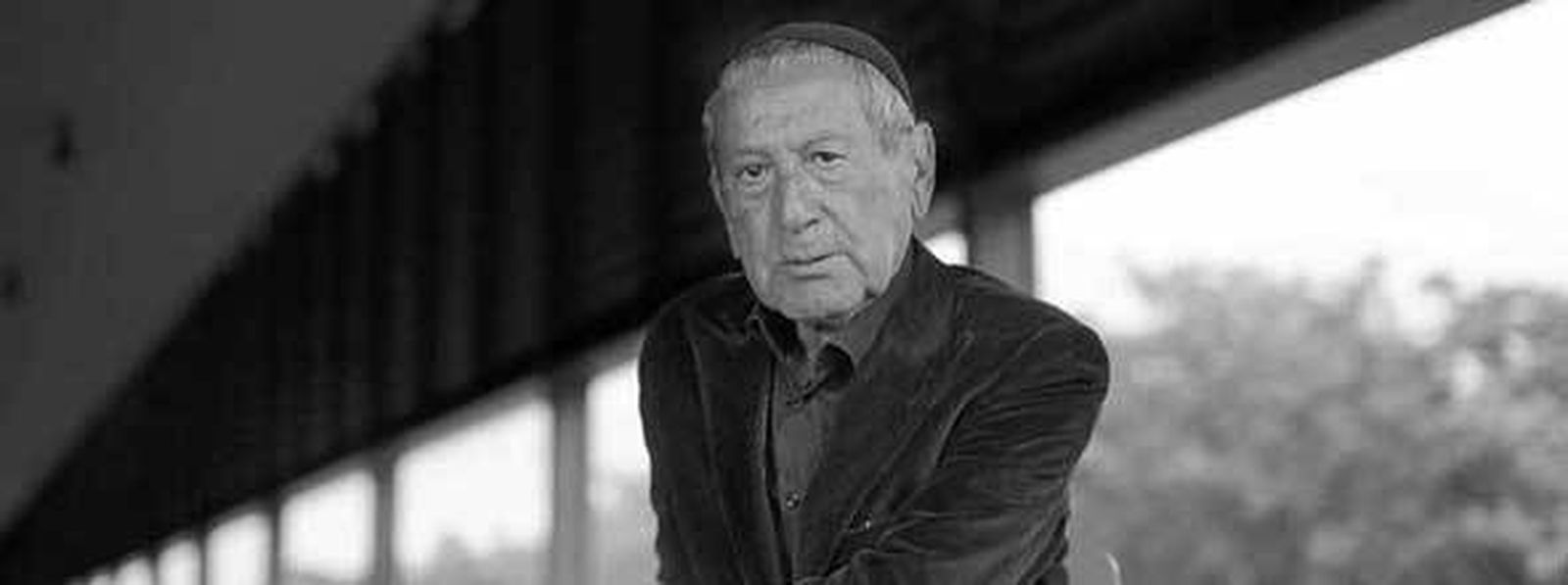 Elio Berhanyer, ha recibido numerosas distinciones tanto nacionales como internacionales.