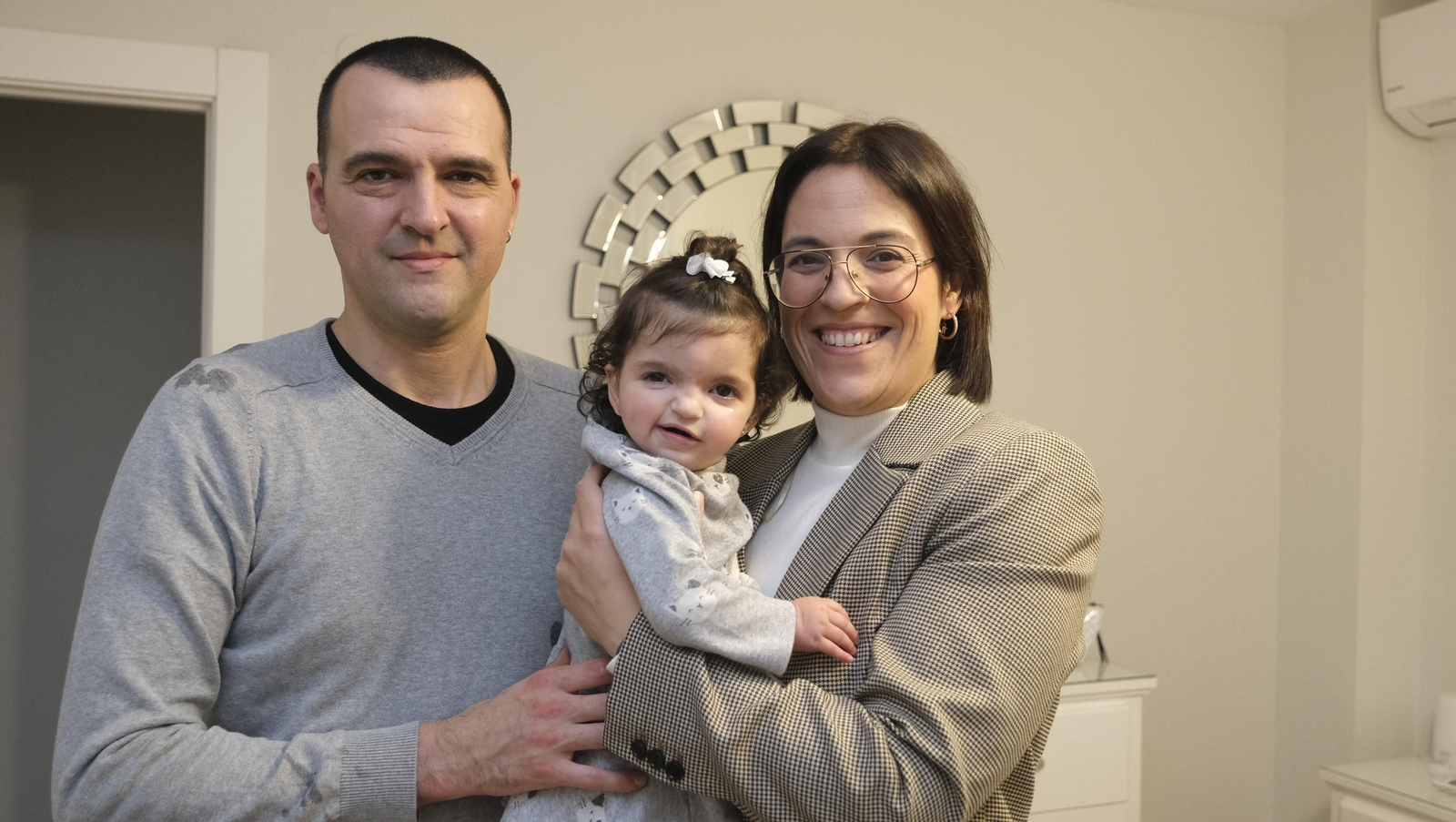 La dura batalla diaria de una familia poco frecuente