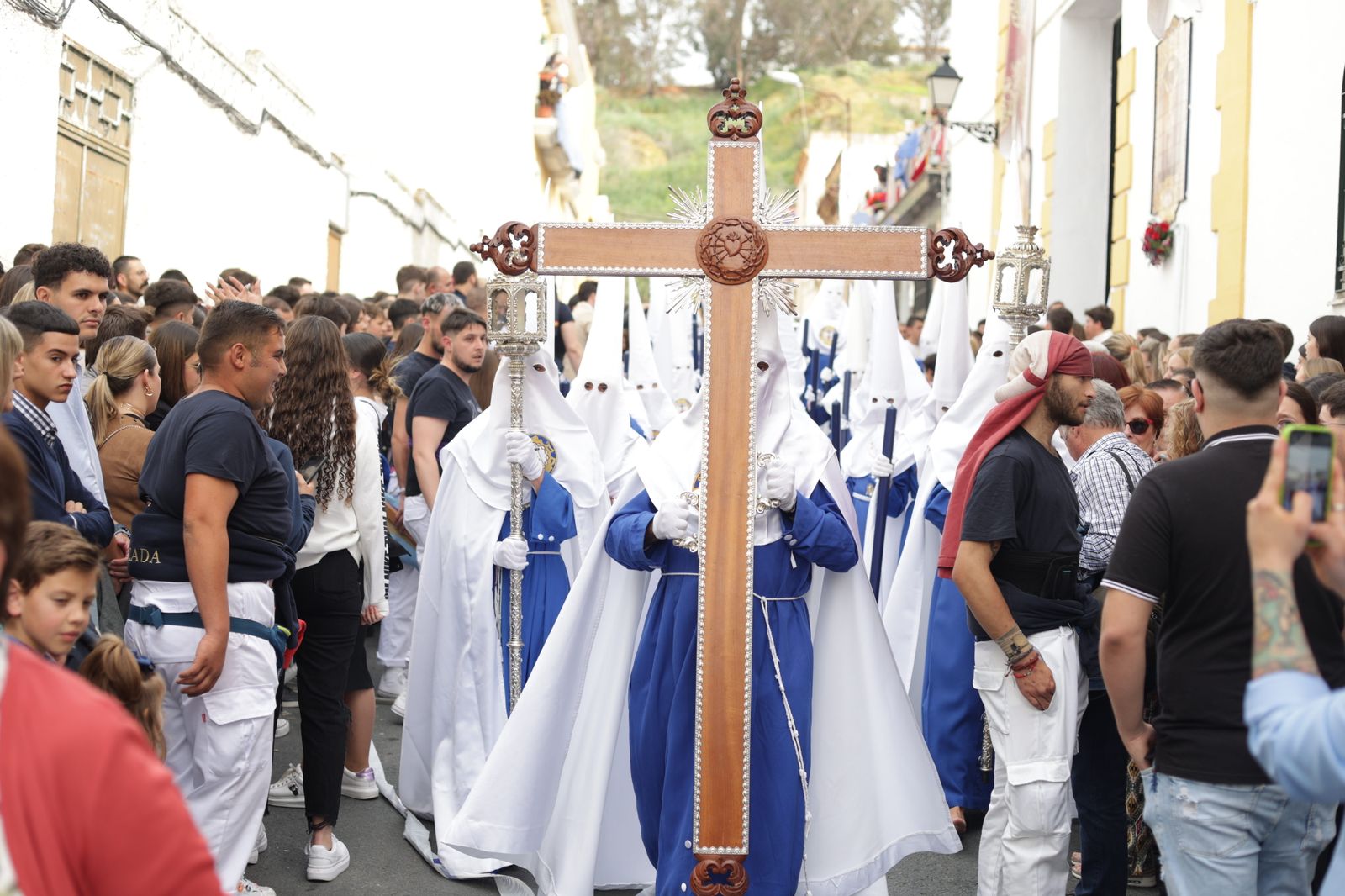 Martes Santo: la Hermandad de La Lanzada en imágenes