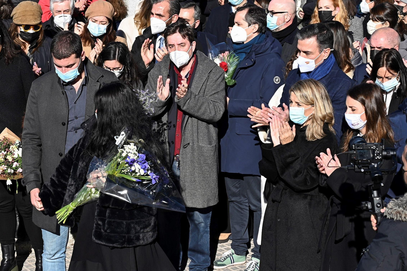 García Montero  en el entierro de Almudena Grandes