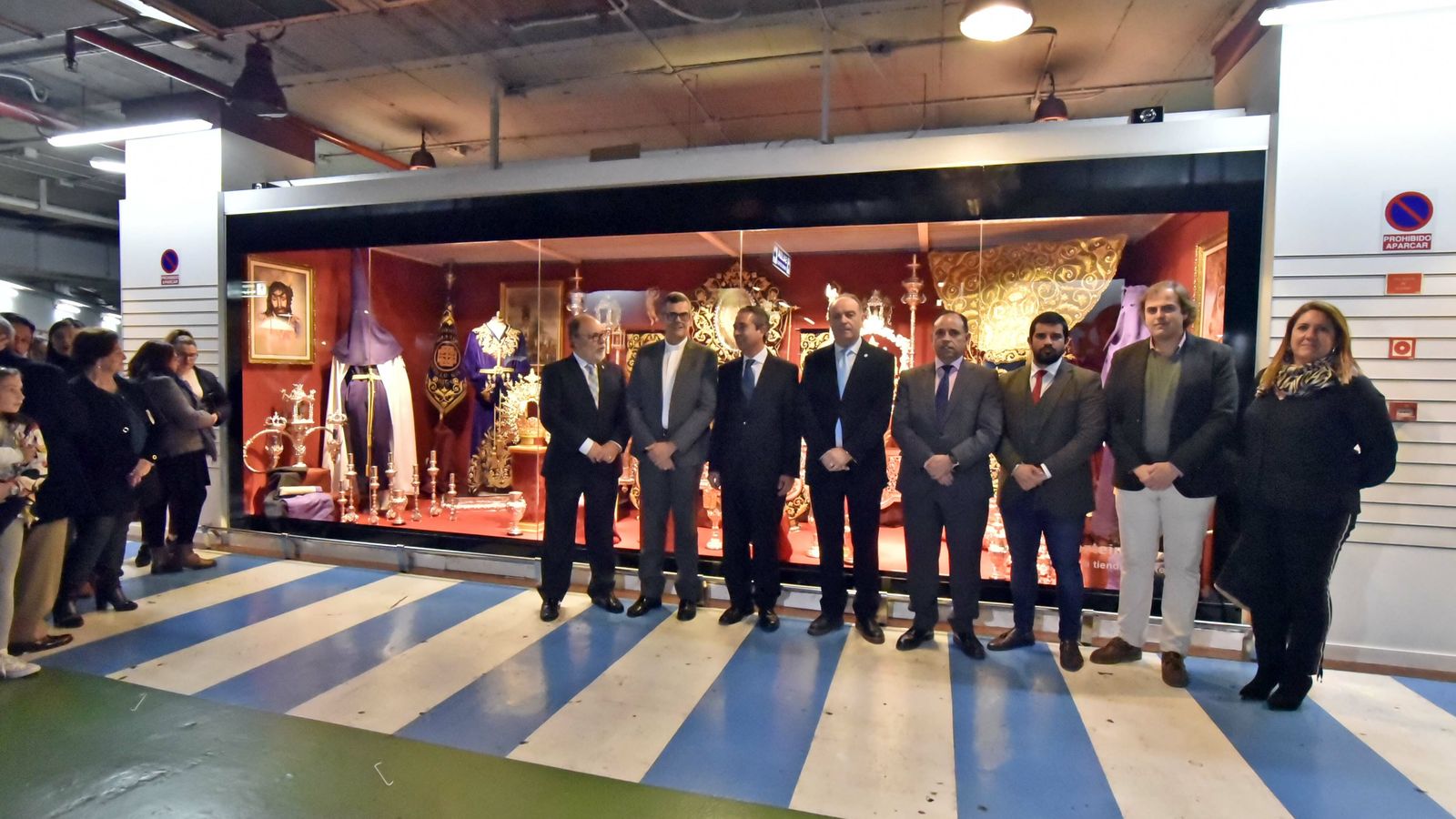 Inauguración de la exposición de patrimonio del Nazareno en El Corte Inglés