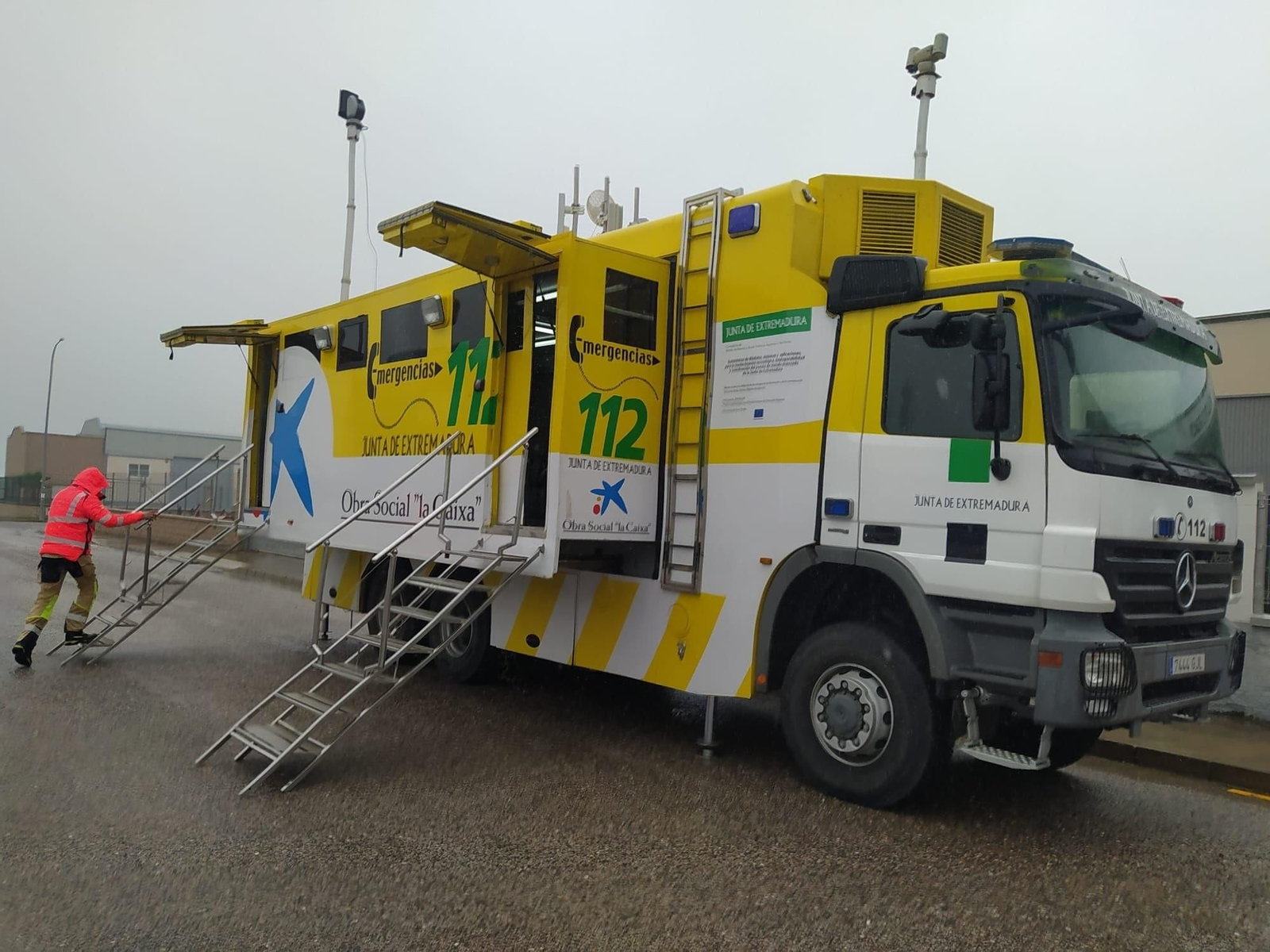 Un camión del 112 en Extremadura.