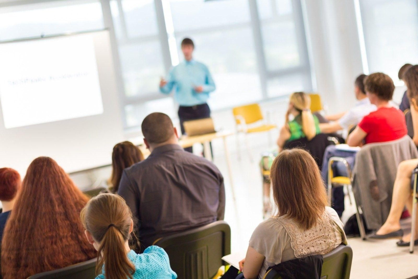 Empleo en Málaga: Andalucía Orienta busca incorporar 2 orientadores laborales
